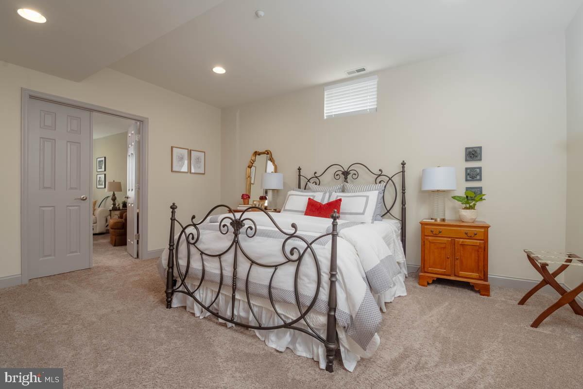 TOLLGATE VILLAGE - Residential