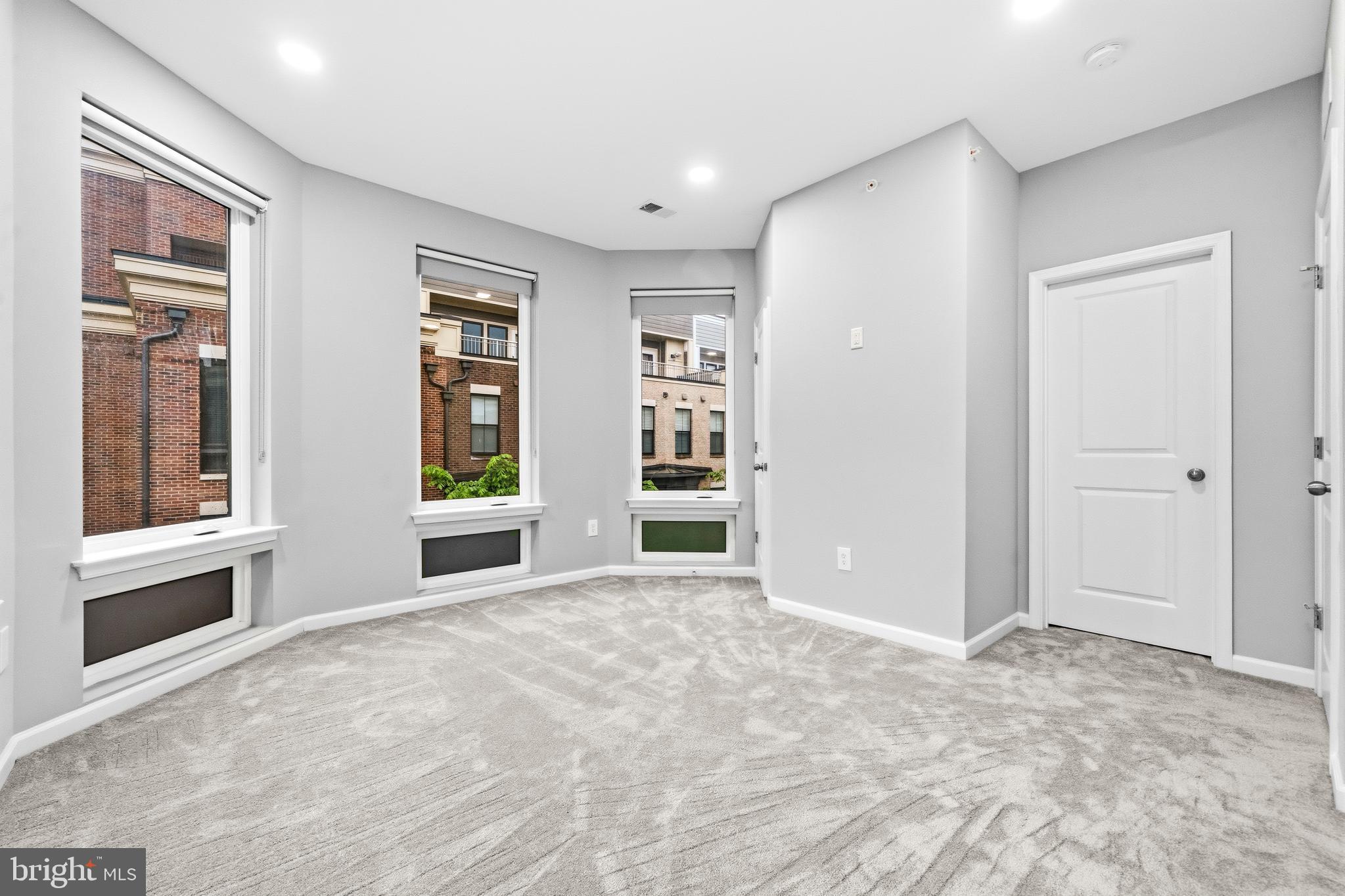 POTOMAC OVERLOOK AT NATIONAL HARBOR - Residential