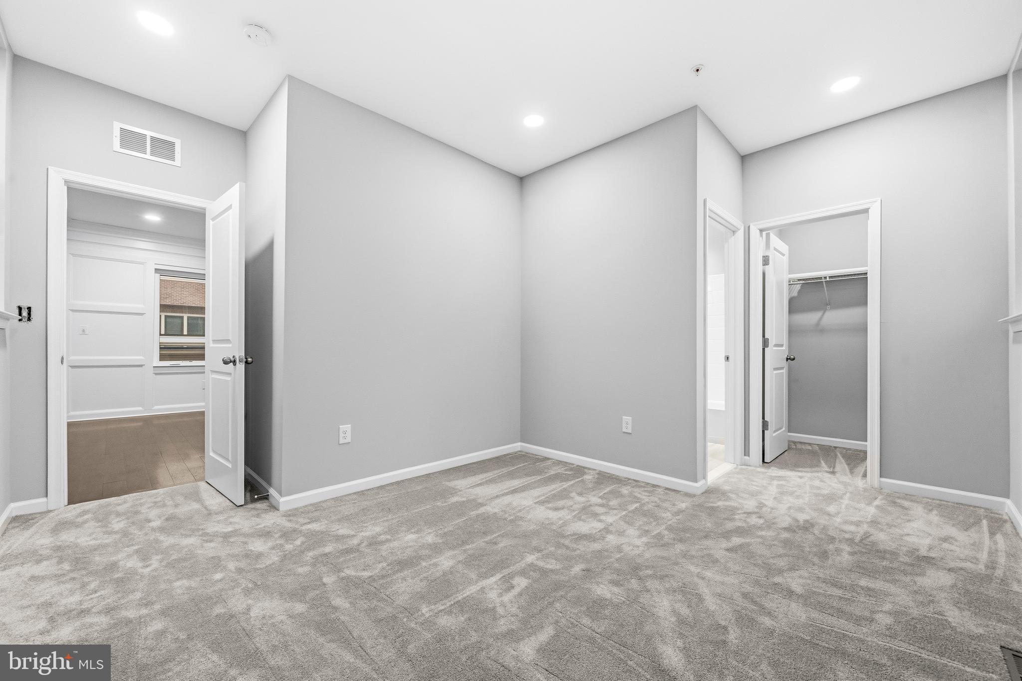 POTOMAC OVERLOOK AT NATIONAL HARBOR - Residential