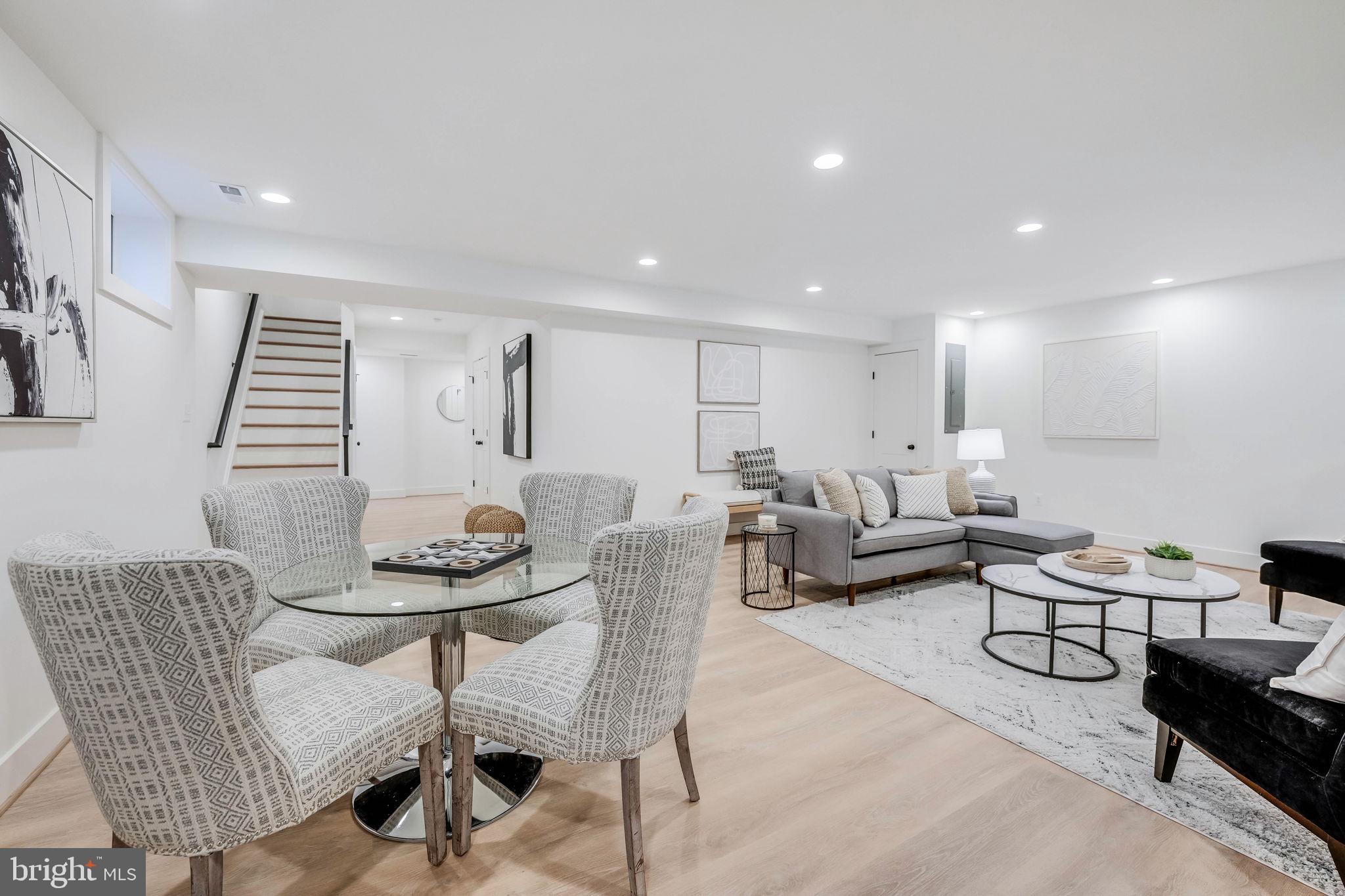 GREENWAY DOWNS - Residential