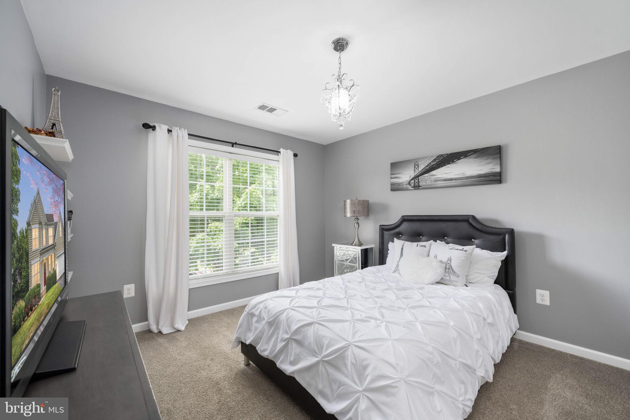 WALNUT HILLS - Residential