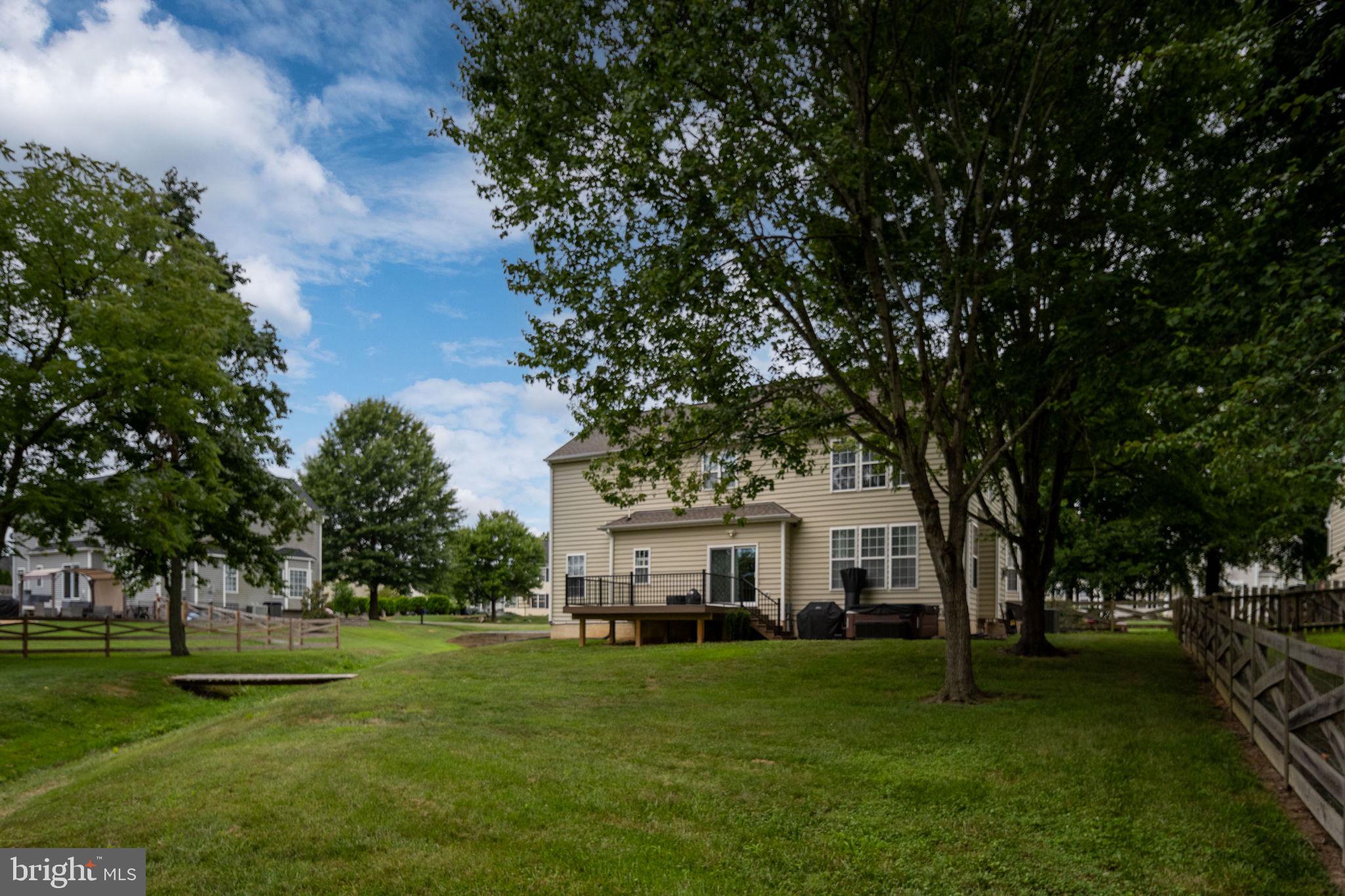 WALNUT HILLS - Residential