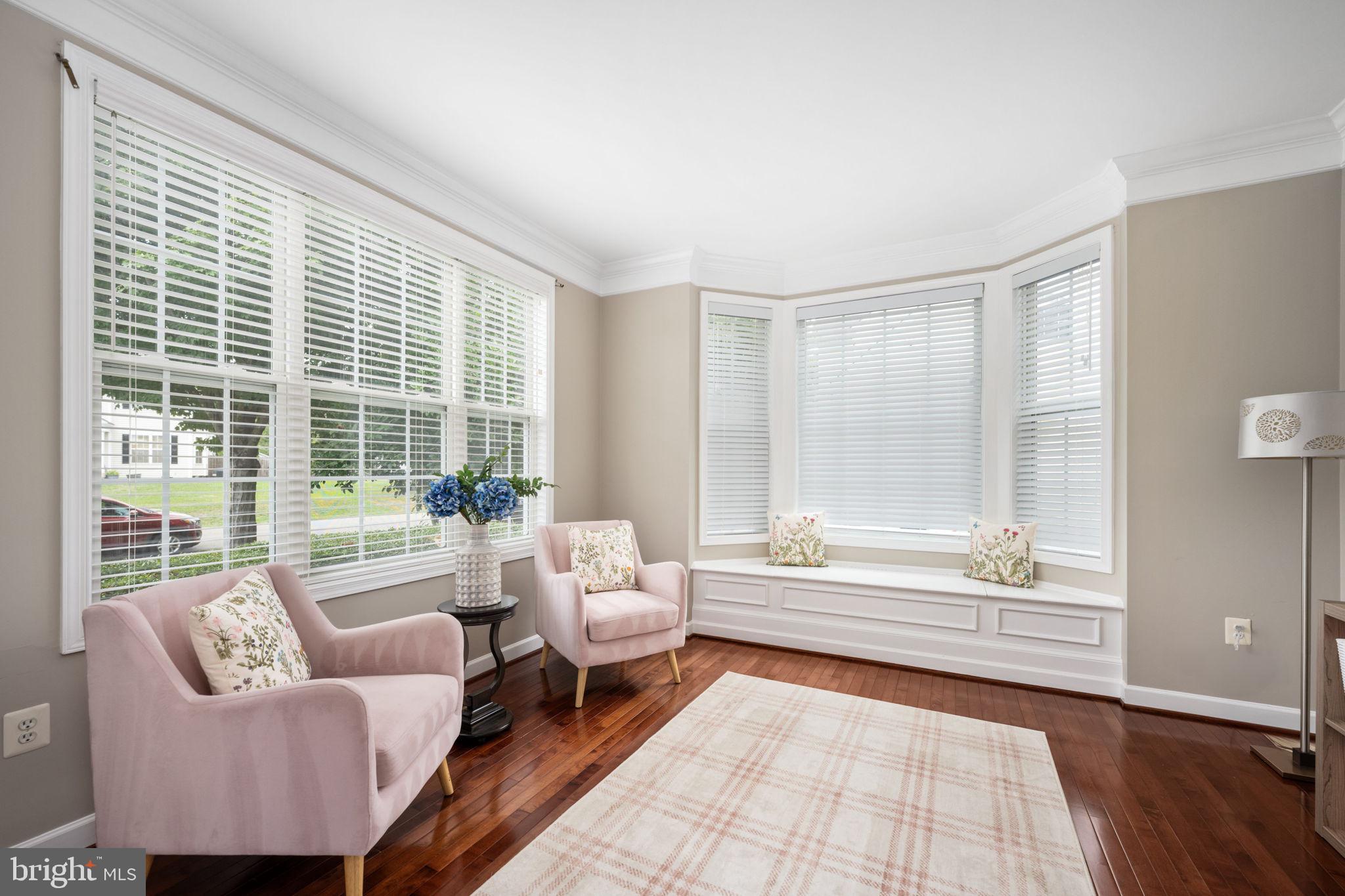 WALNUT HILLS - Residential