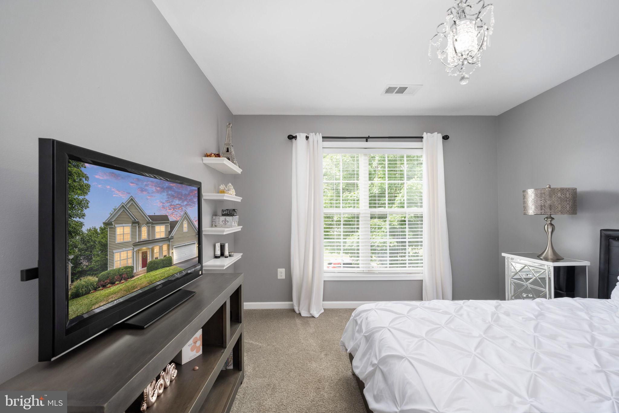 WALNUT HILLS - Residential