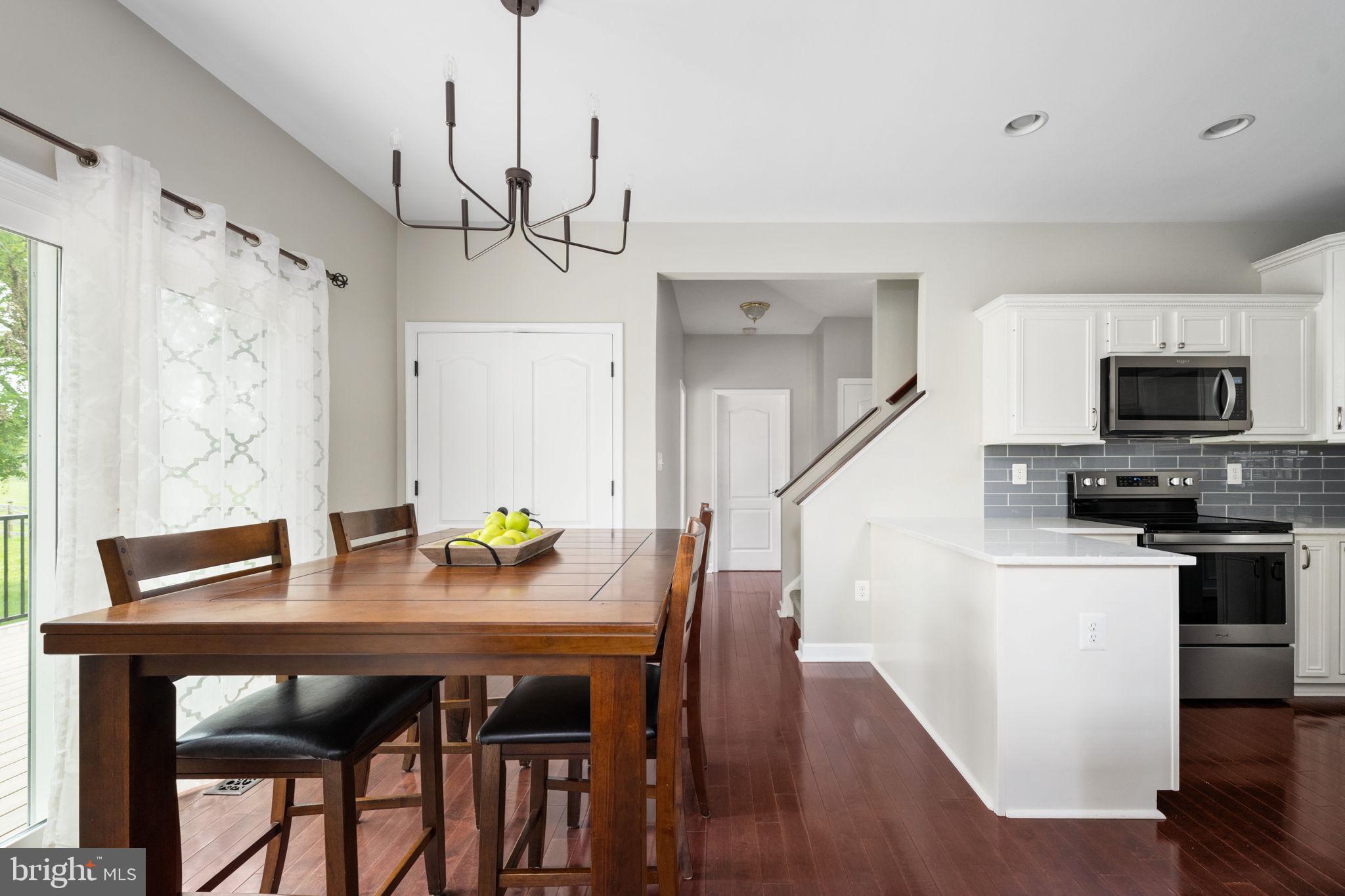 WALNUT HILLS - Residential