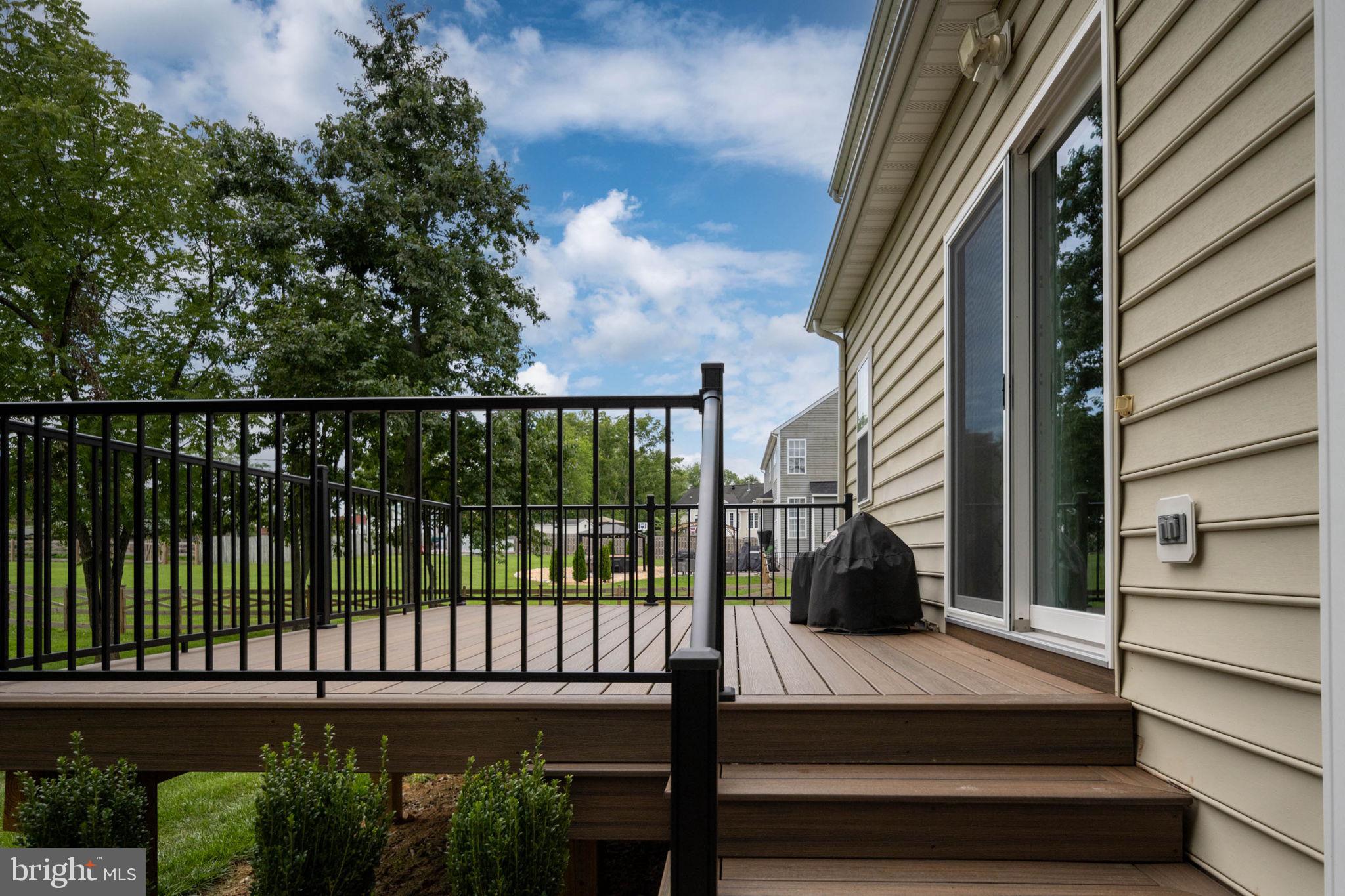 WALNUT HILLS - Residential