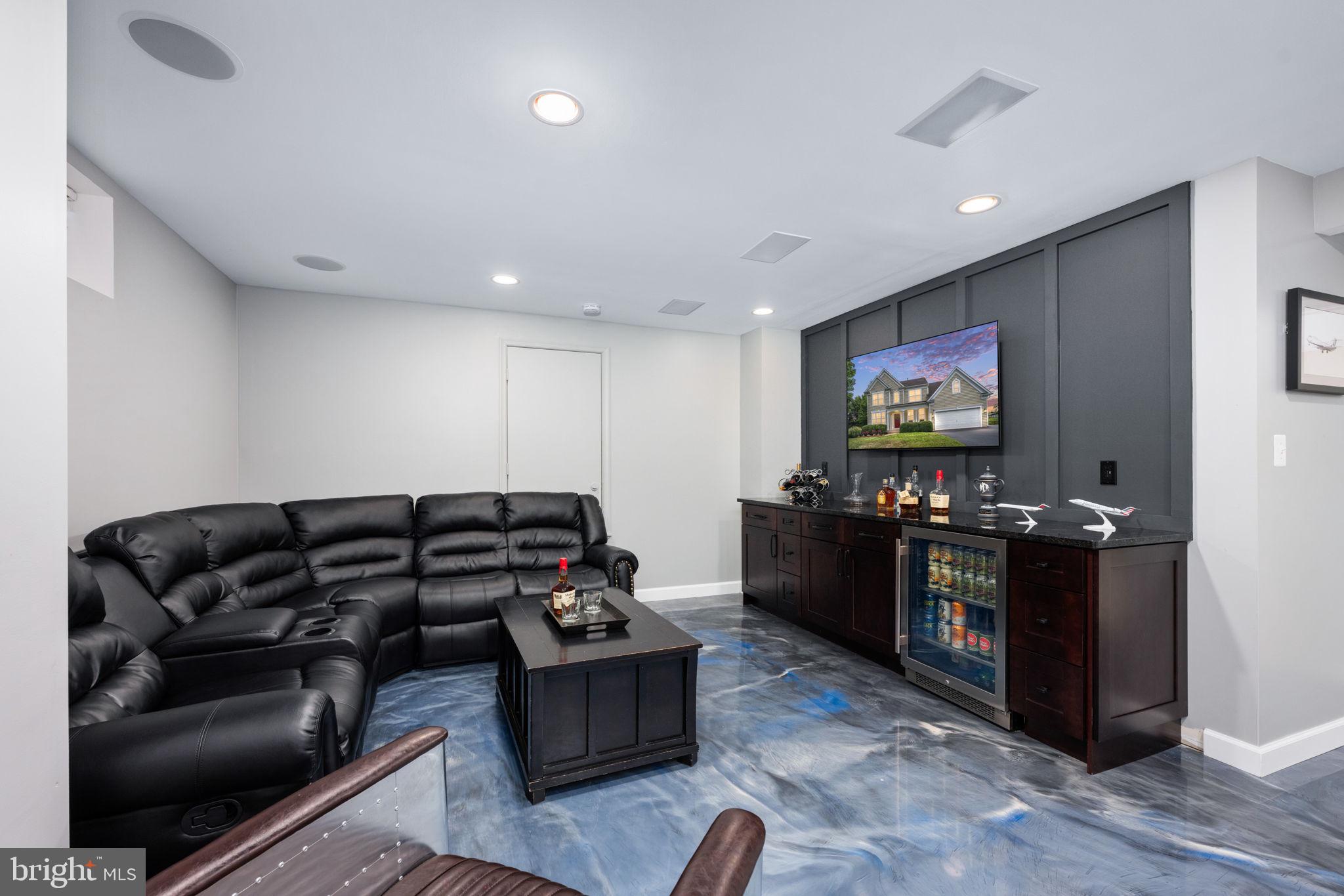 WALNUT HILLS - Residential