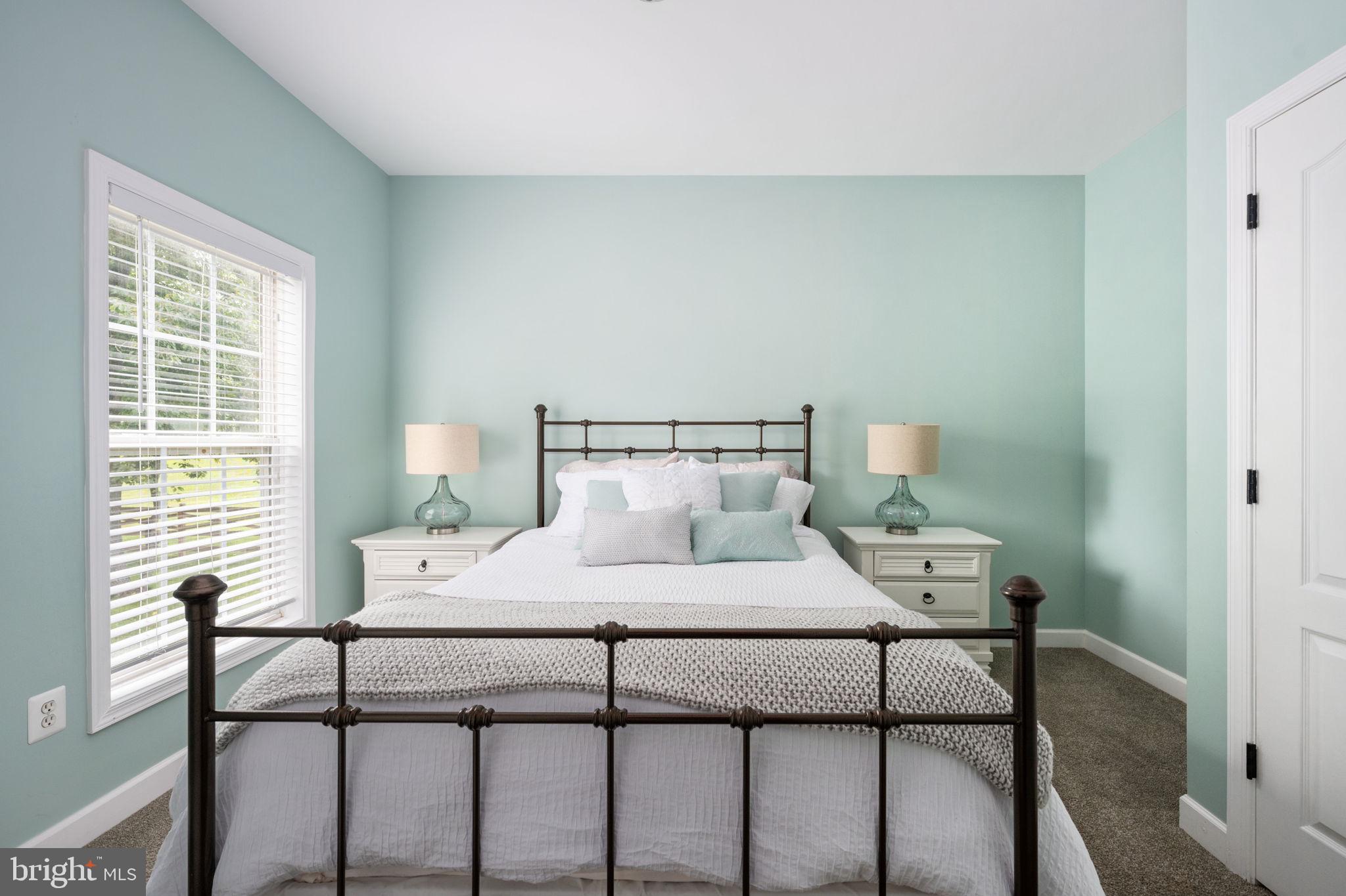 WALNUT HILLS - Residential