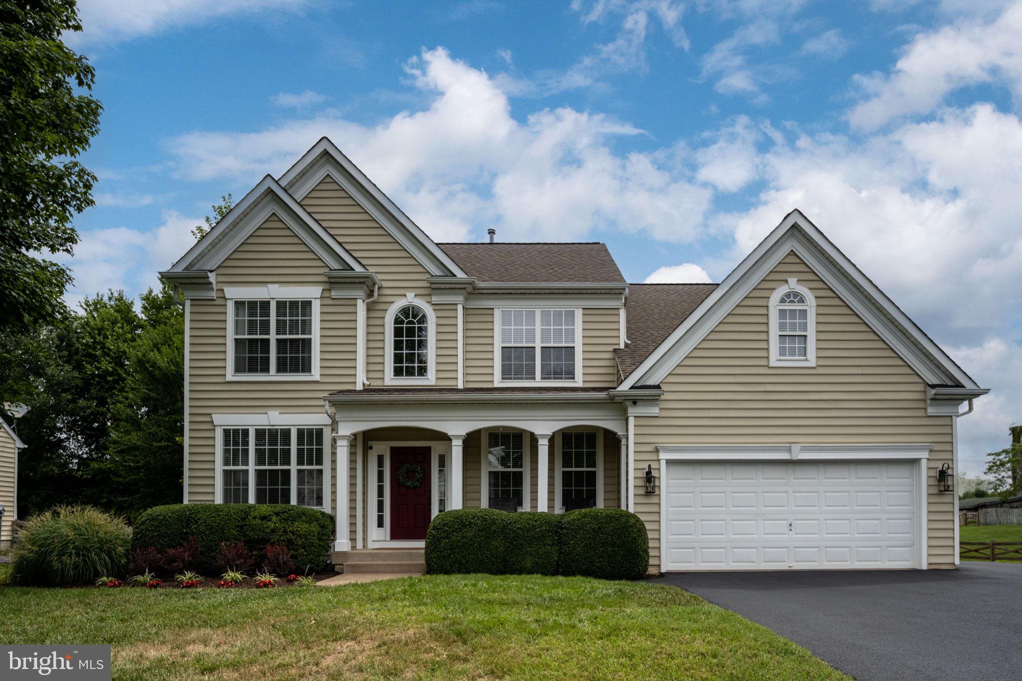 WALNUT HILLS - Residential