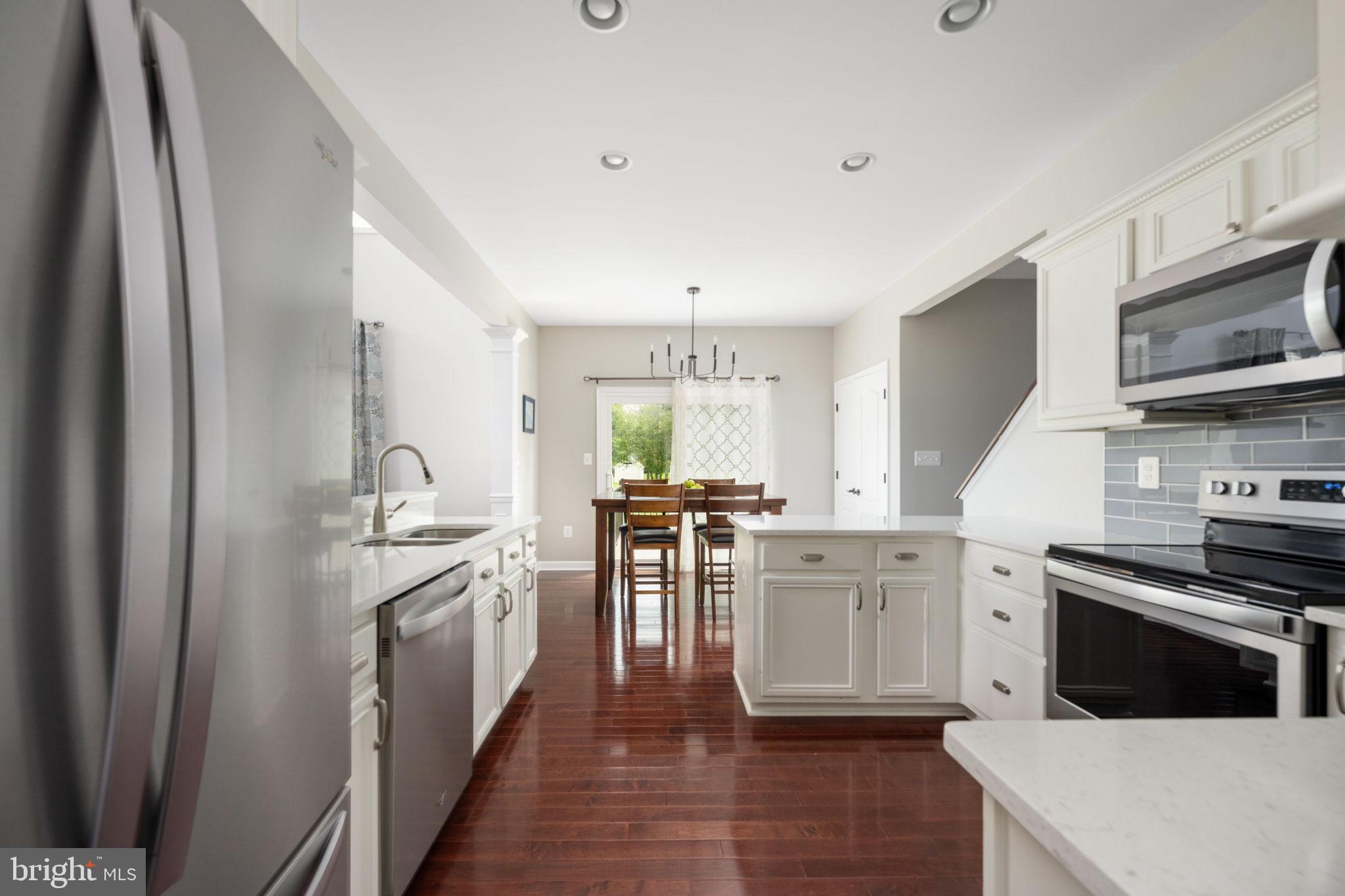 WALNUT HILLS - Residential