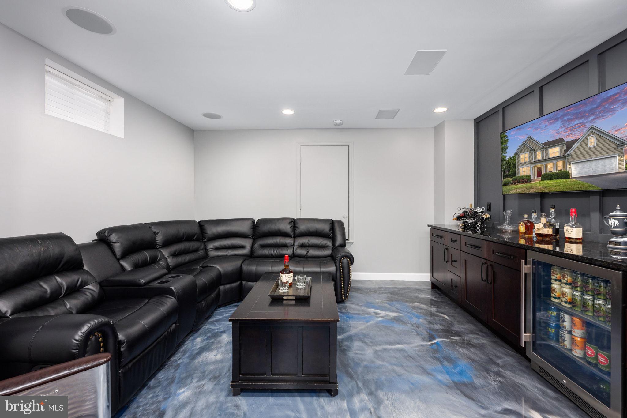 WALNUT HILLS - Residential