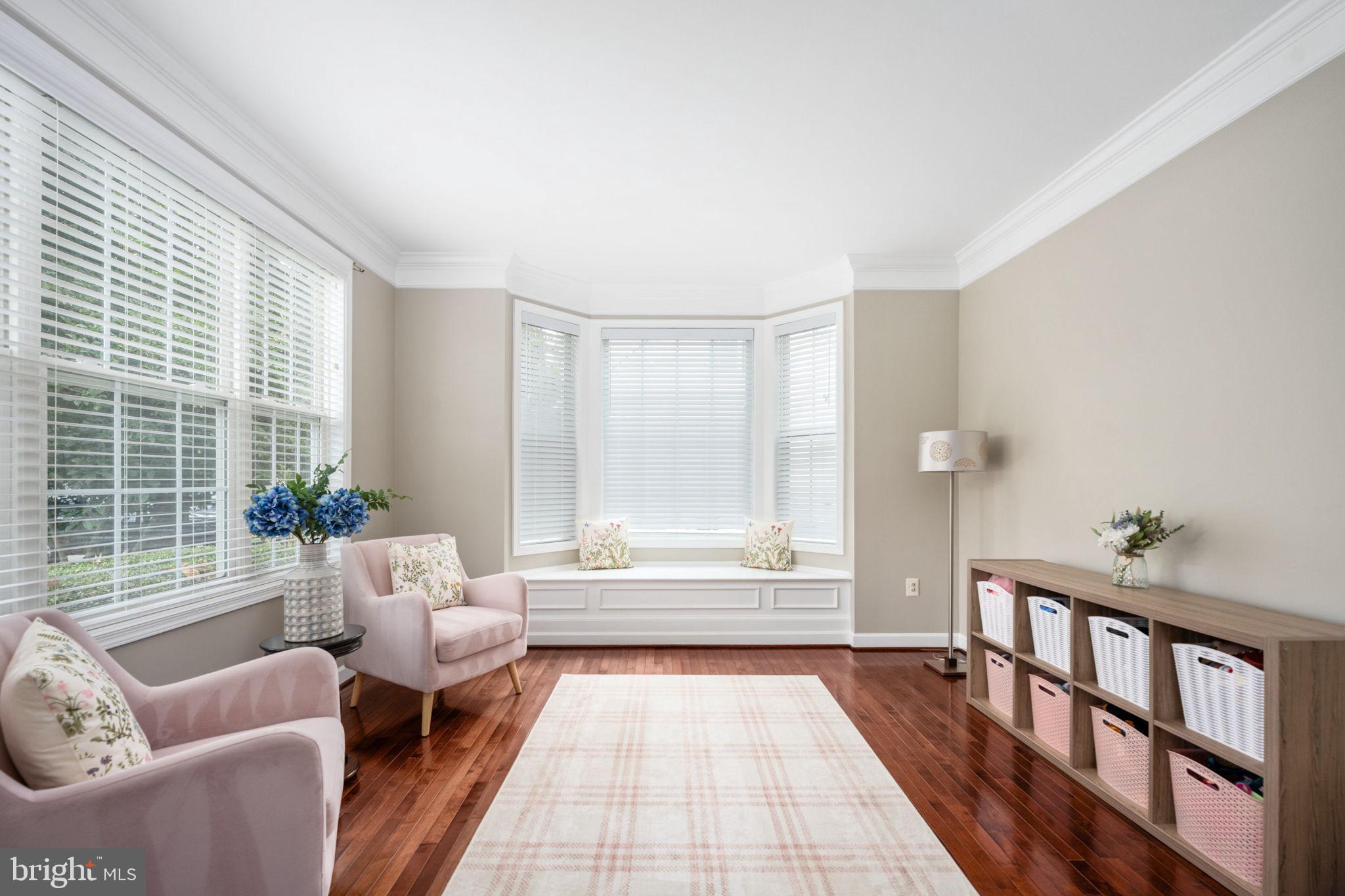 WALNUT HILLS - Residential