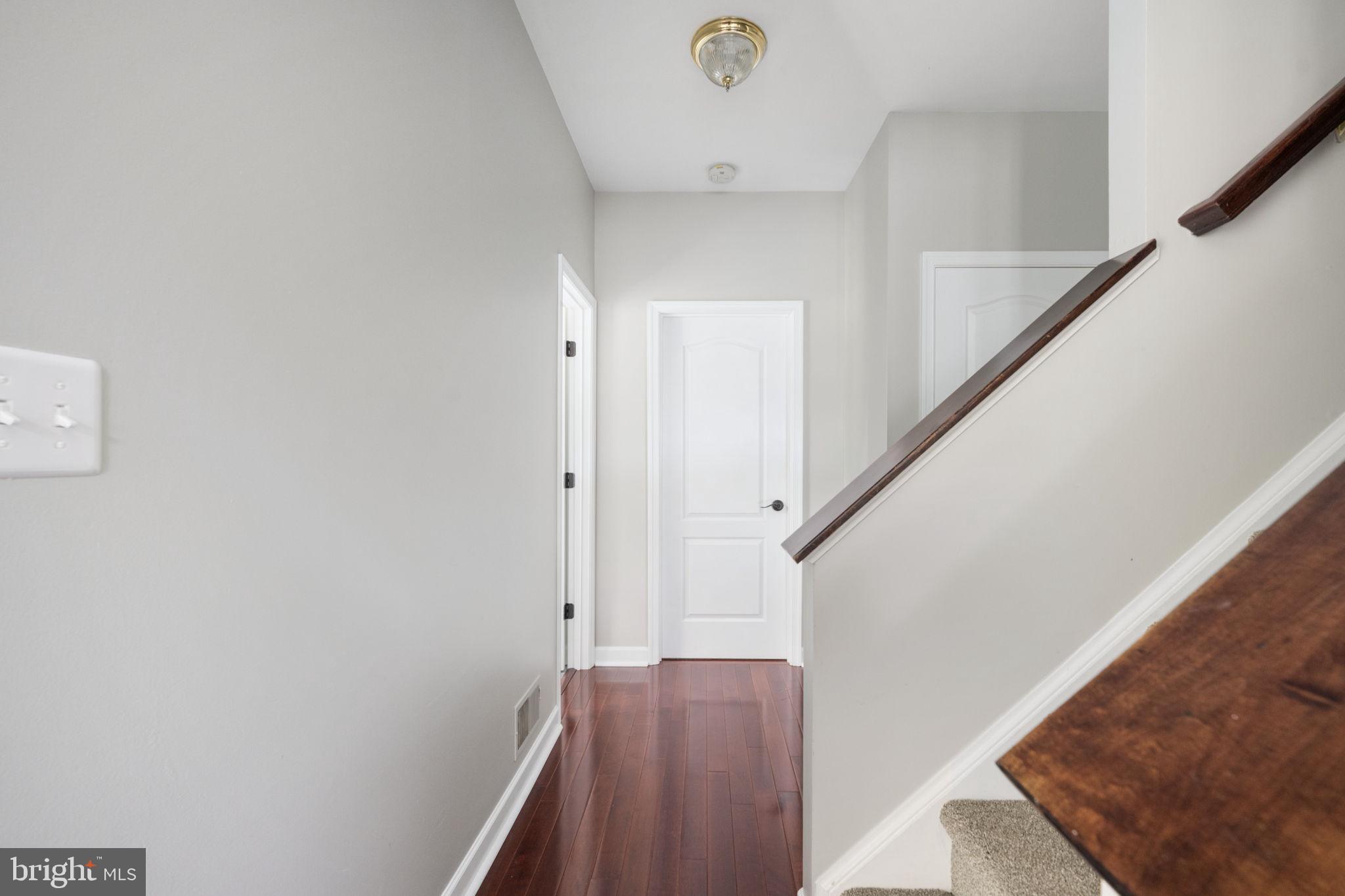 WALNUT HILLS - Residential