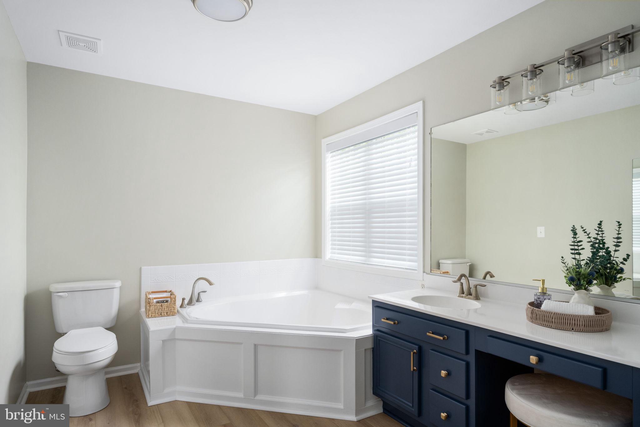 WALNUT HILLS - Residential