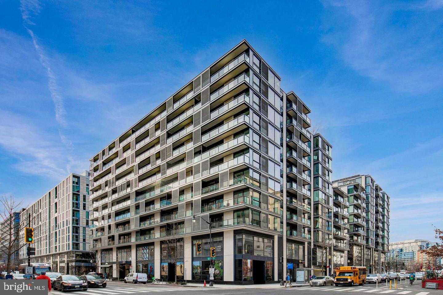 920 I STREET NW 812