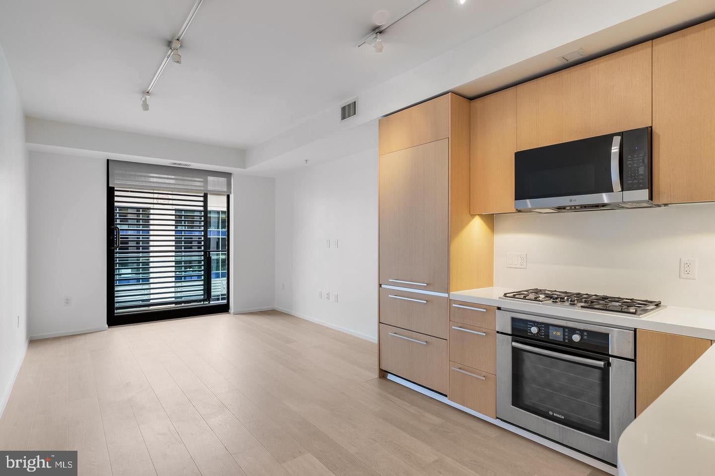 920 I STREET NW 812
