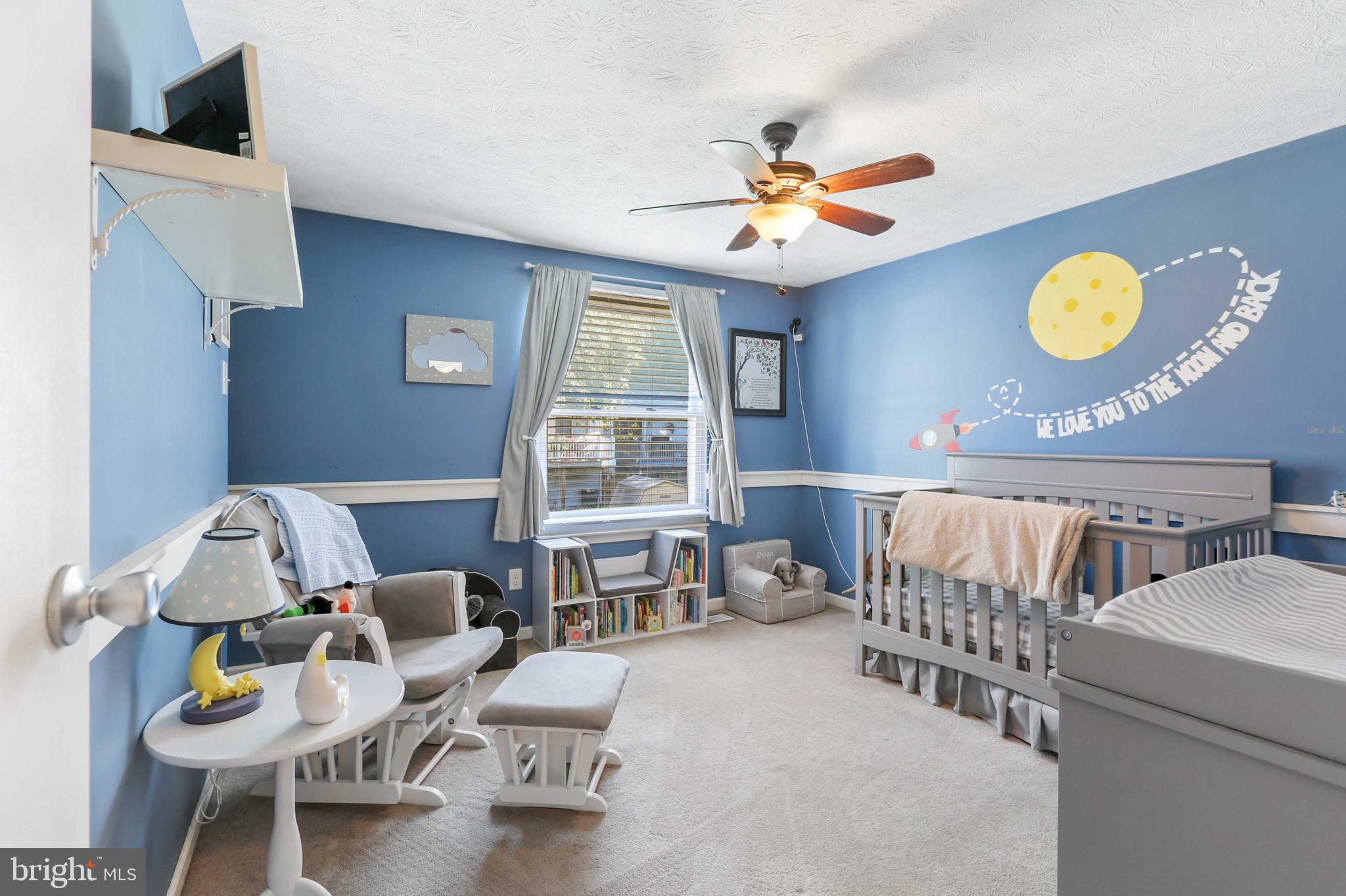 HALLFIELD MANOR - Residential