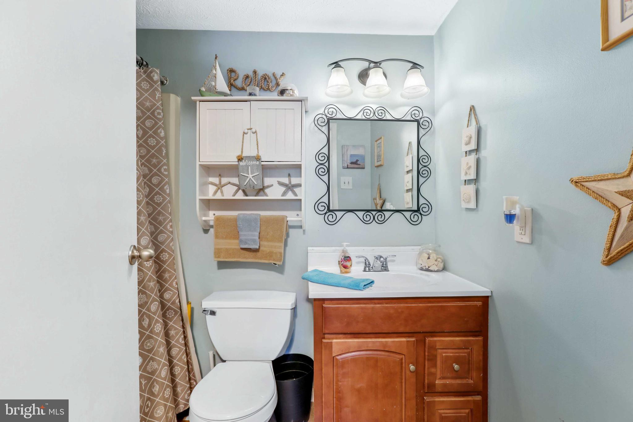 HALLFIELD MANOR - Residential