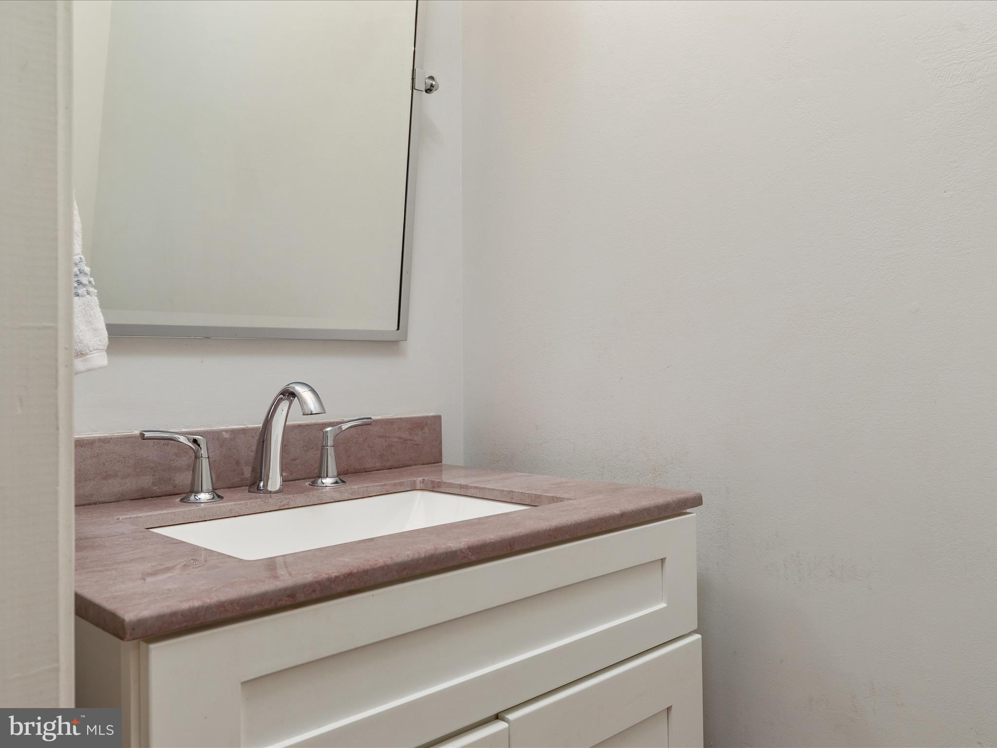 CARIS GLENNE - Residential