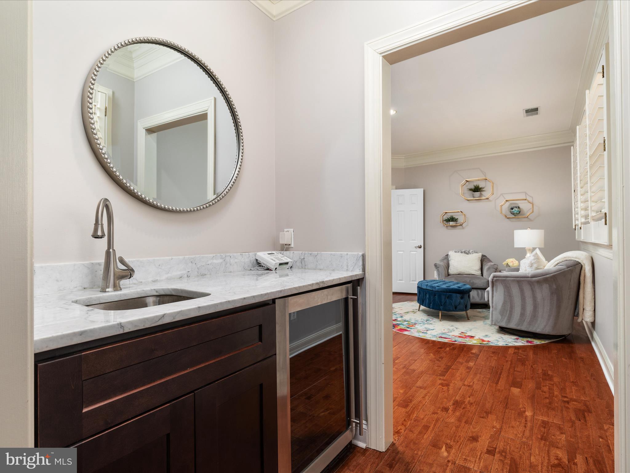 CARIS GLENNE - Residential