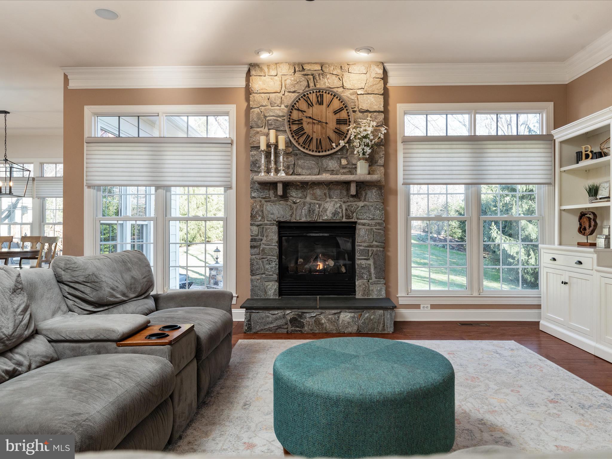 CARIS GLENNE - Residential