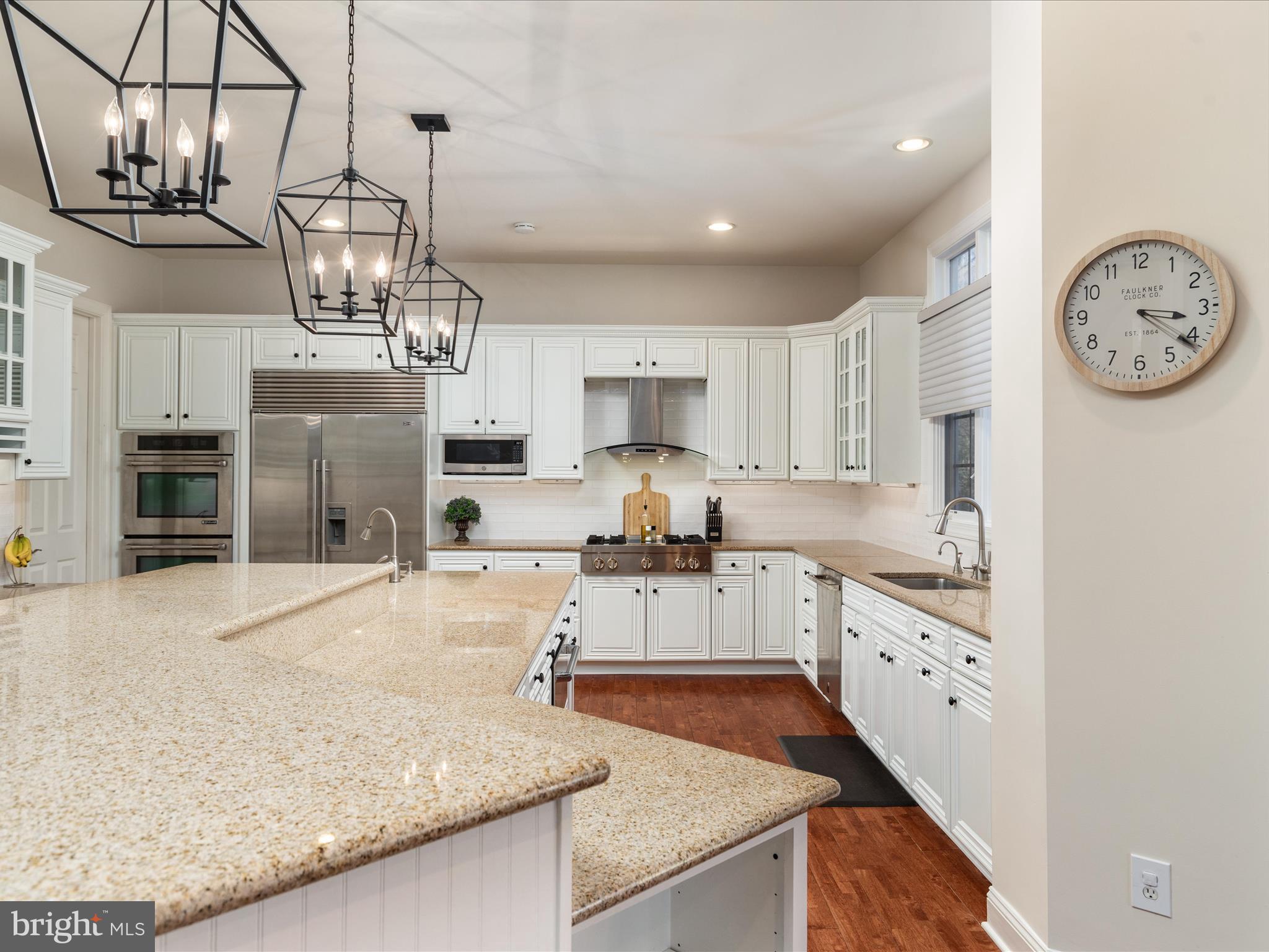 CARIS GLENNE - Residential