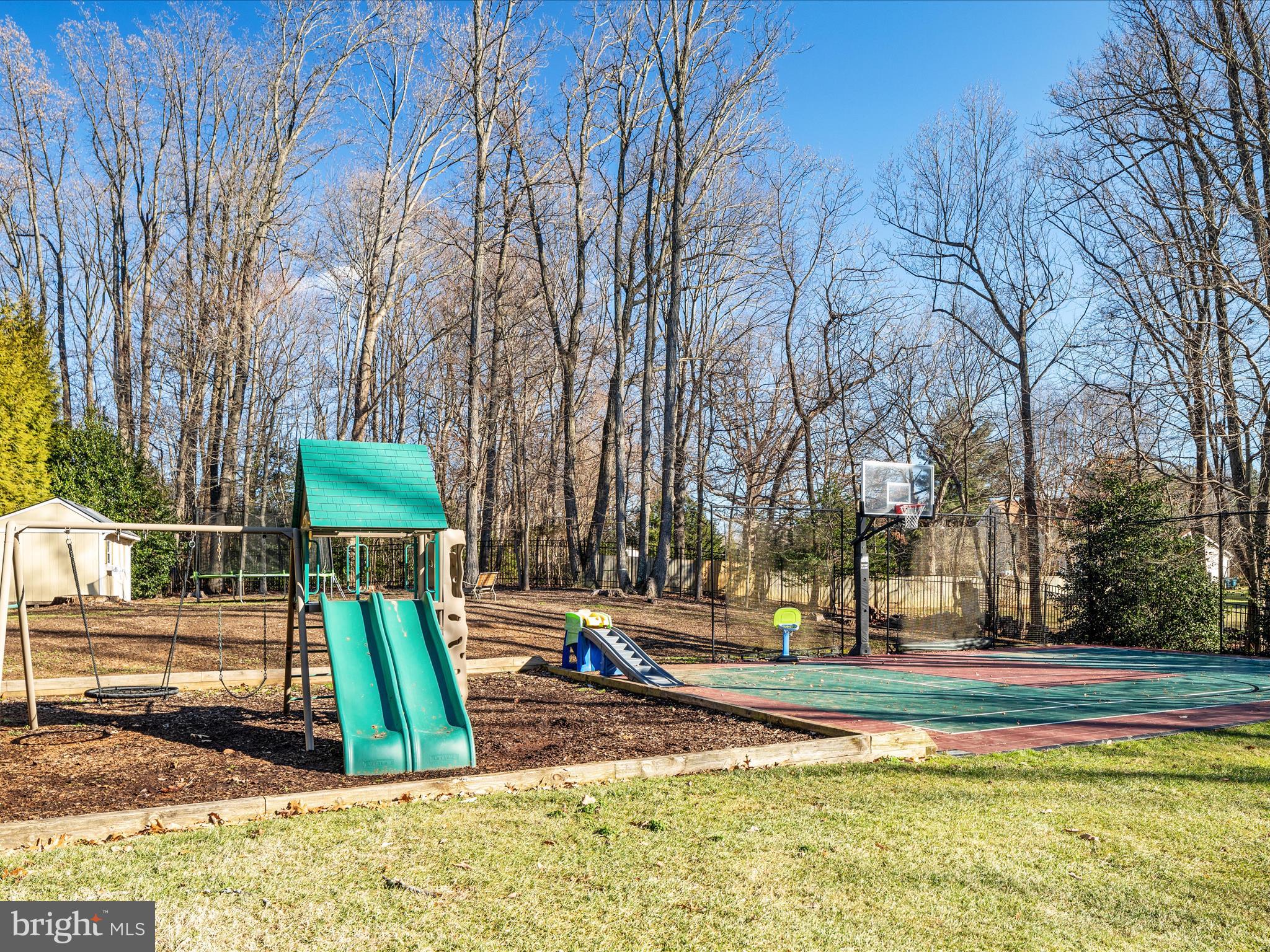 CARIS GLENNE - Residential