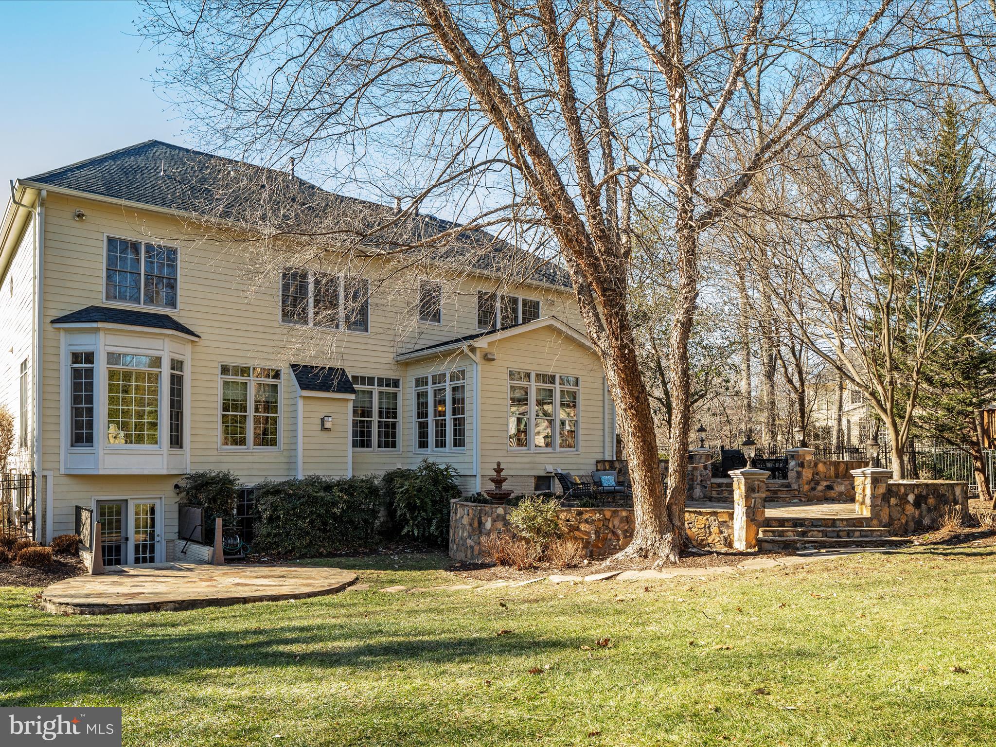 CARIS GLENNE - Residential