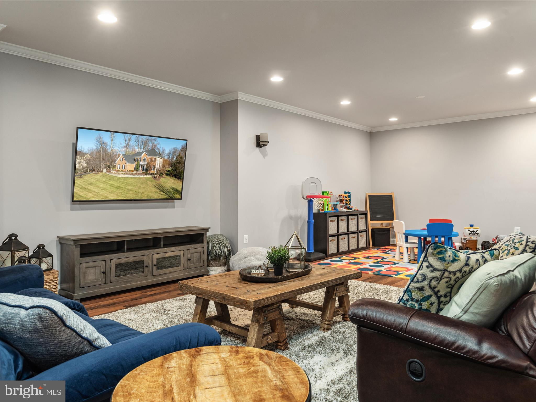 CARIS GLENNE - Residential