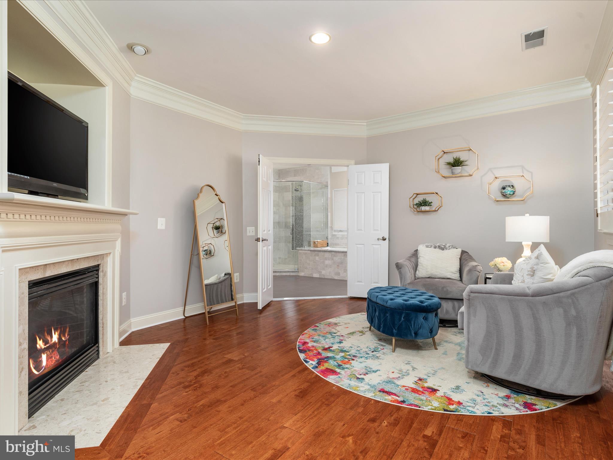 CARIS GLENNE - Residential