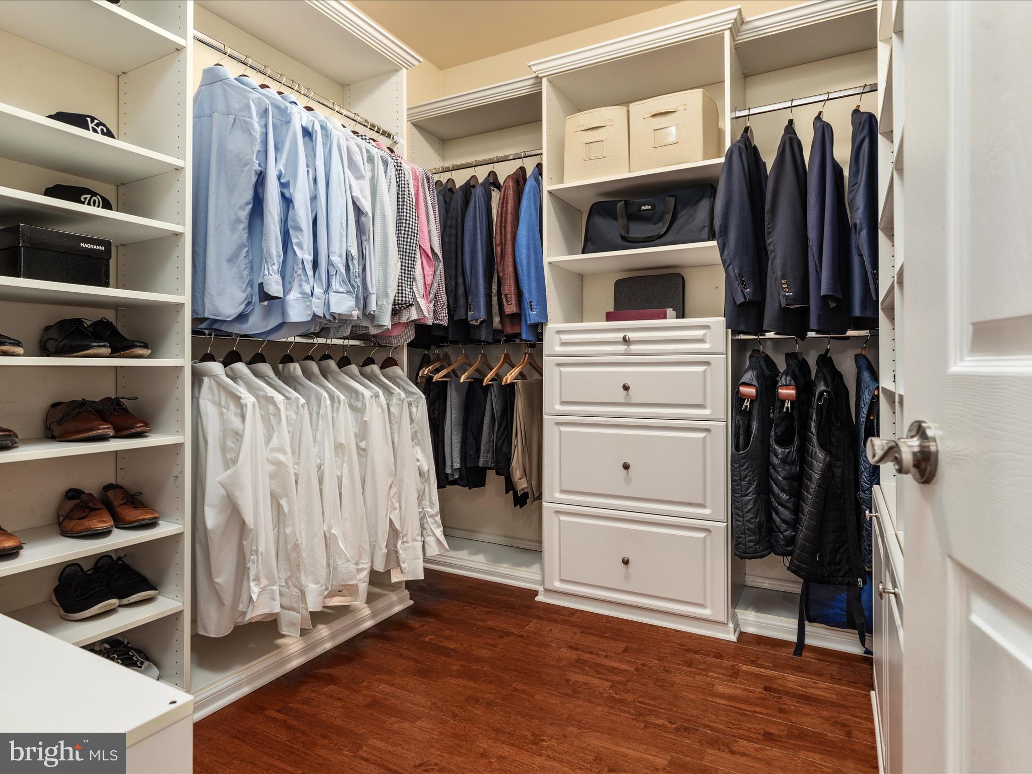 CARIS GLENNE - Residential