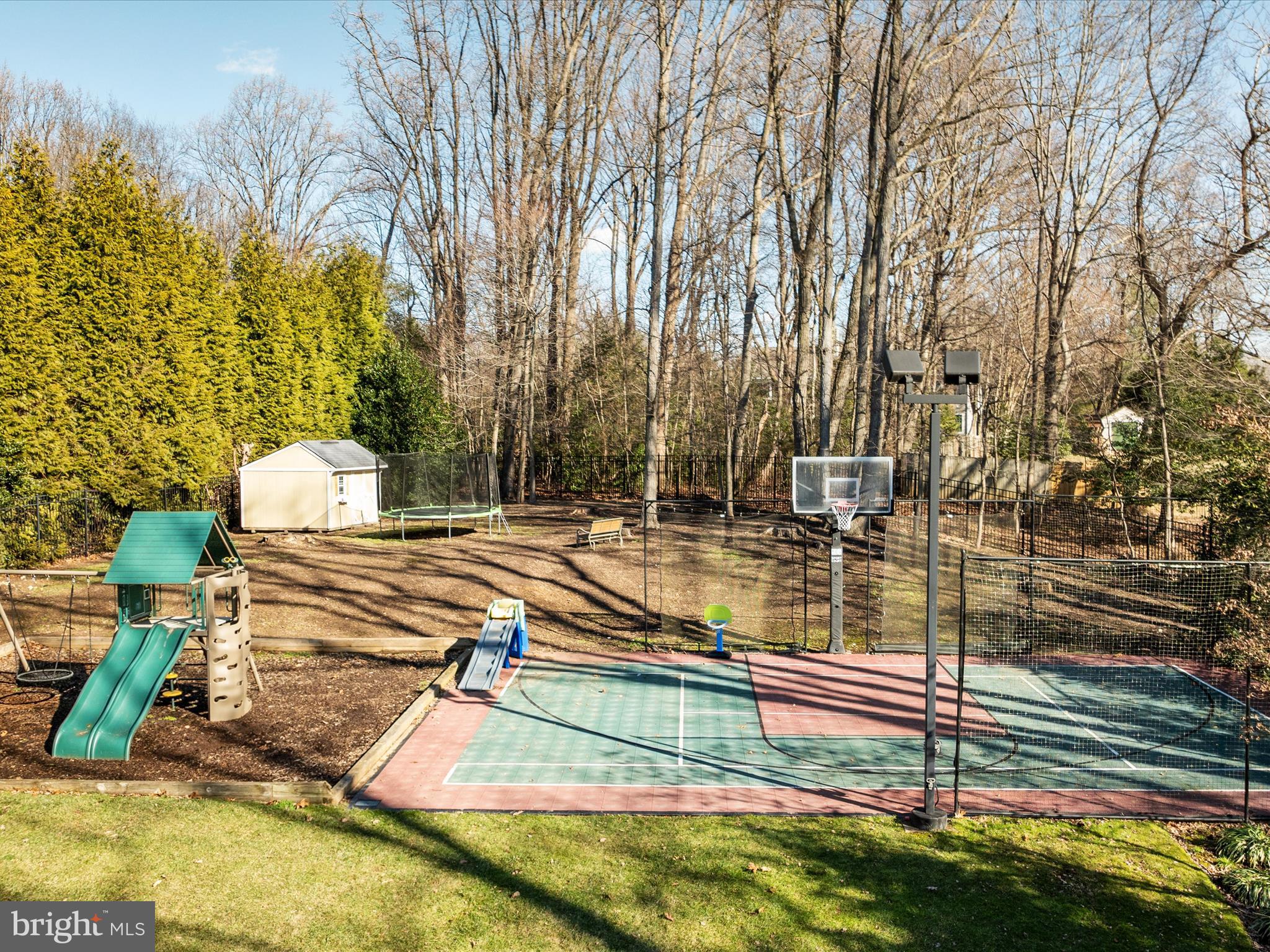 CARIS GLENNE - Residential