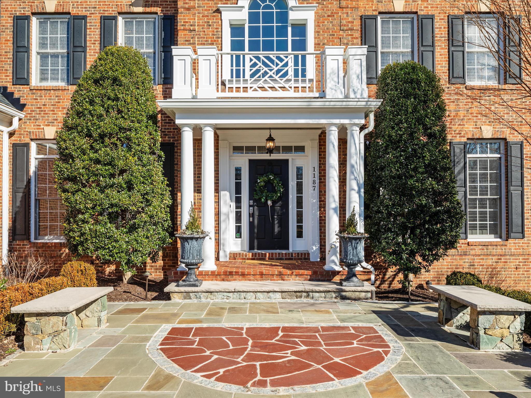 CARIS GLENNE - Residential