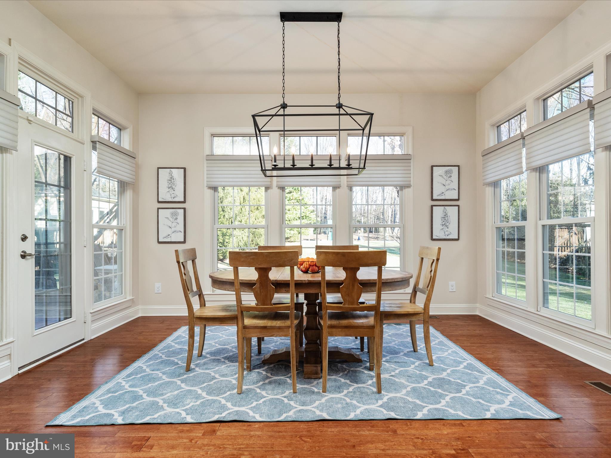 CARIS GLENNE - Residential