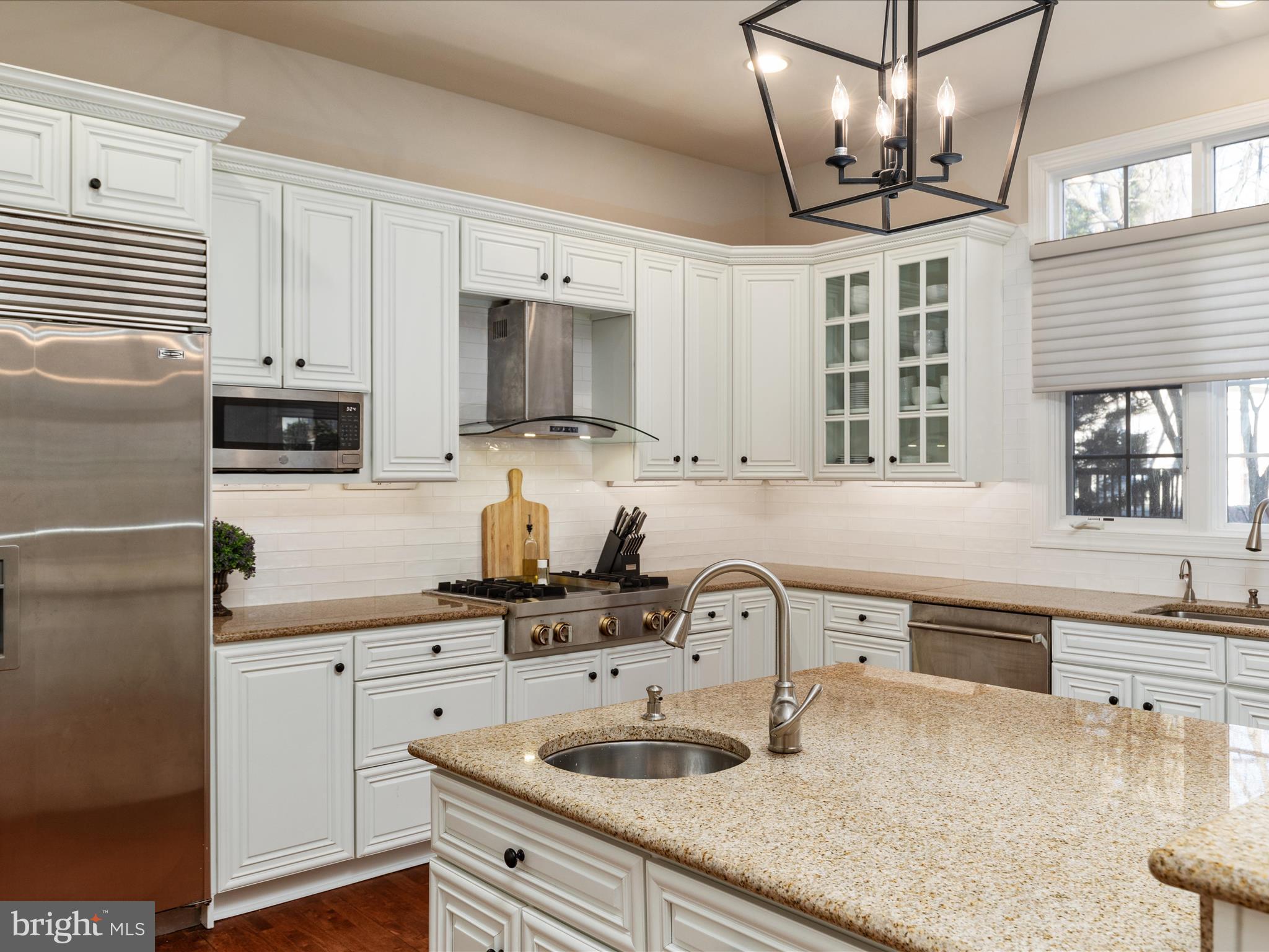 CARIS GLENNE - Residential