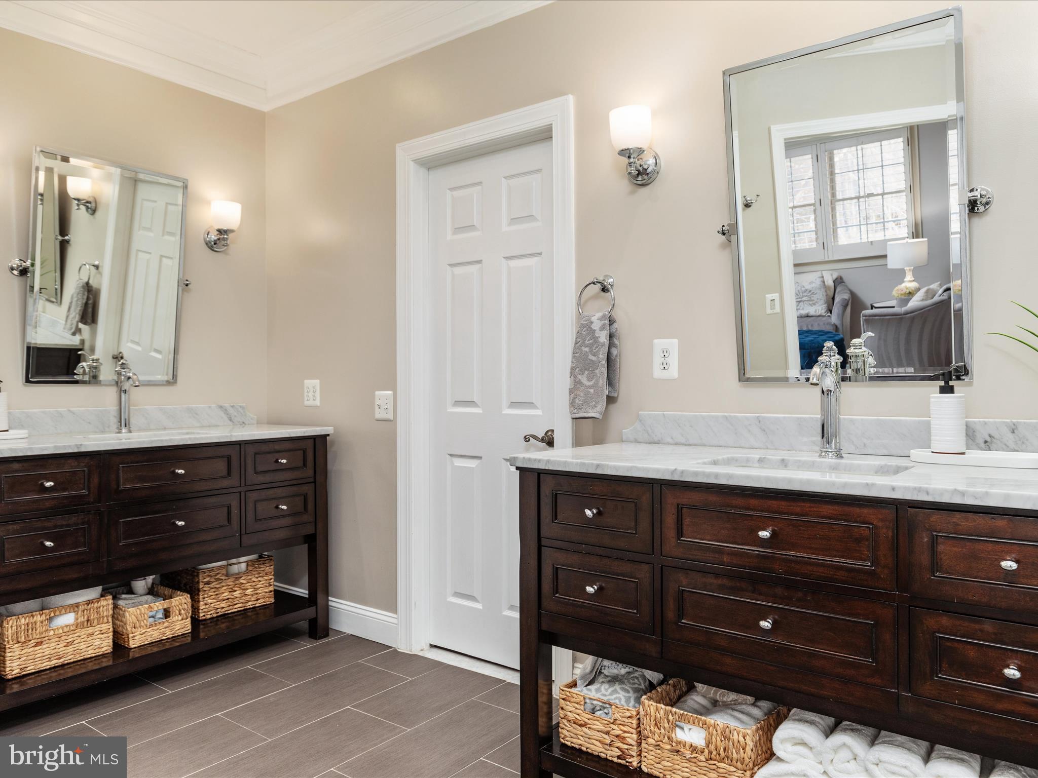 CARIS GLENNE - Residential