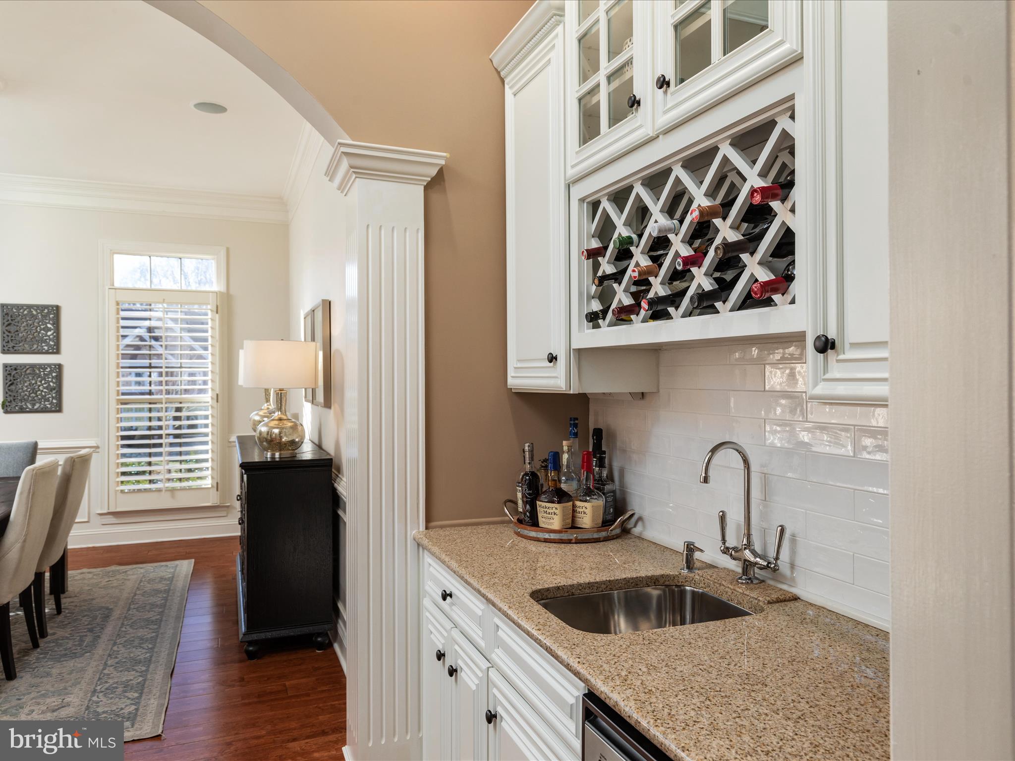 CARIS GLENNE - Residential