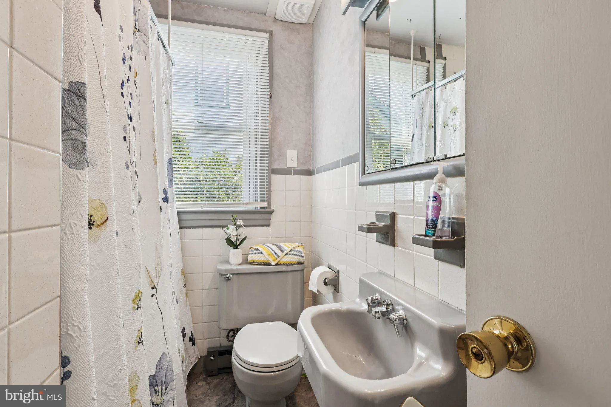 Abington, Pennsylvania 19001, United States, 4 Bedrooms Bedrooms, ,1 BathroomBathrooms,Residential,Coming Soon,163105