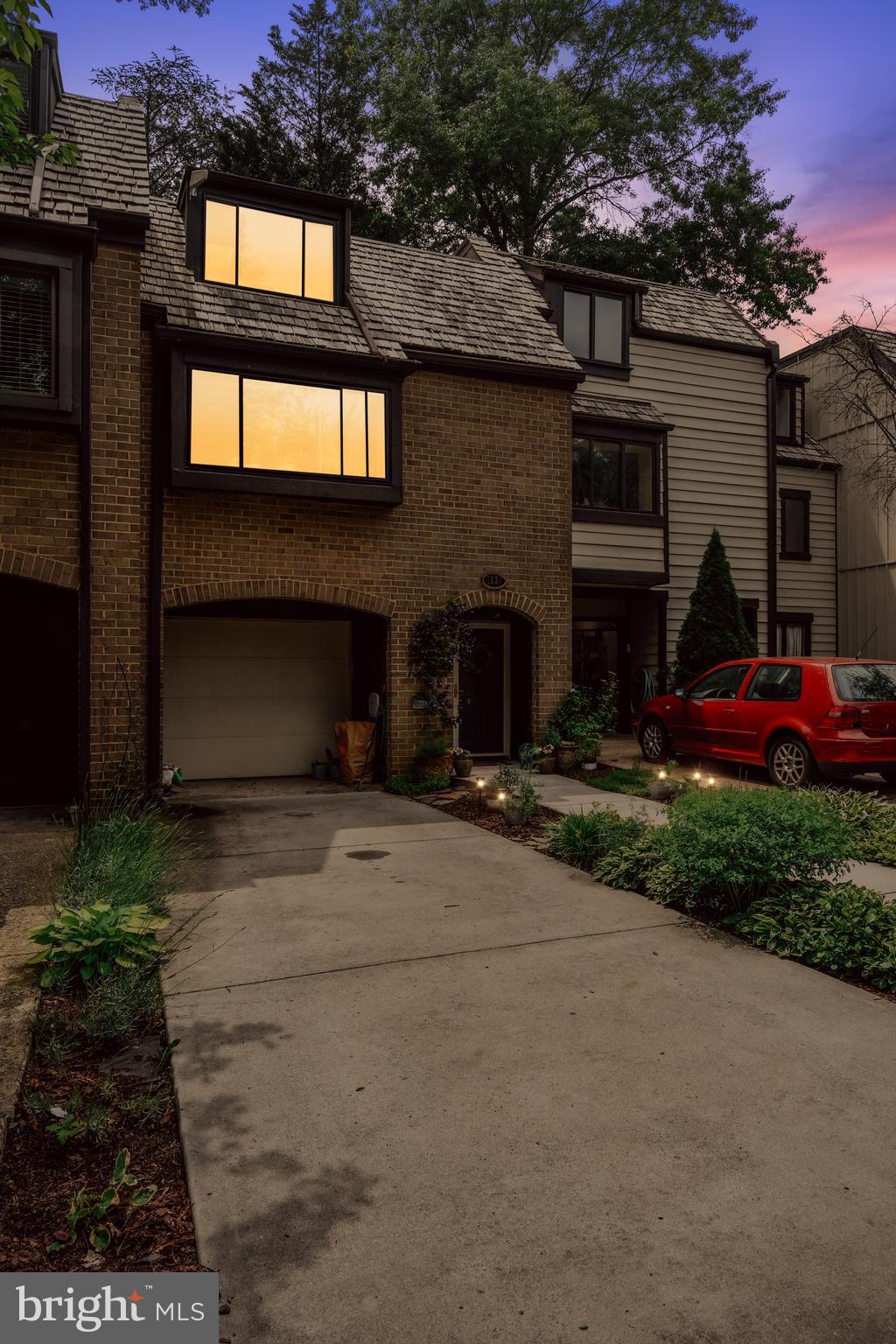 BENTANA WOODS - Residential