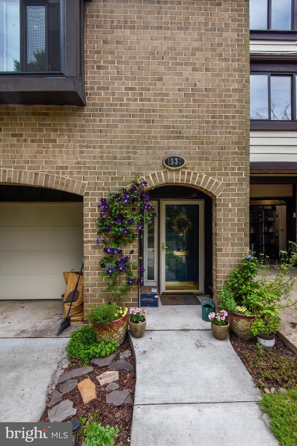 BENTANA WOODS - Residential