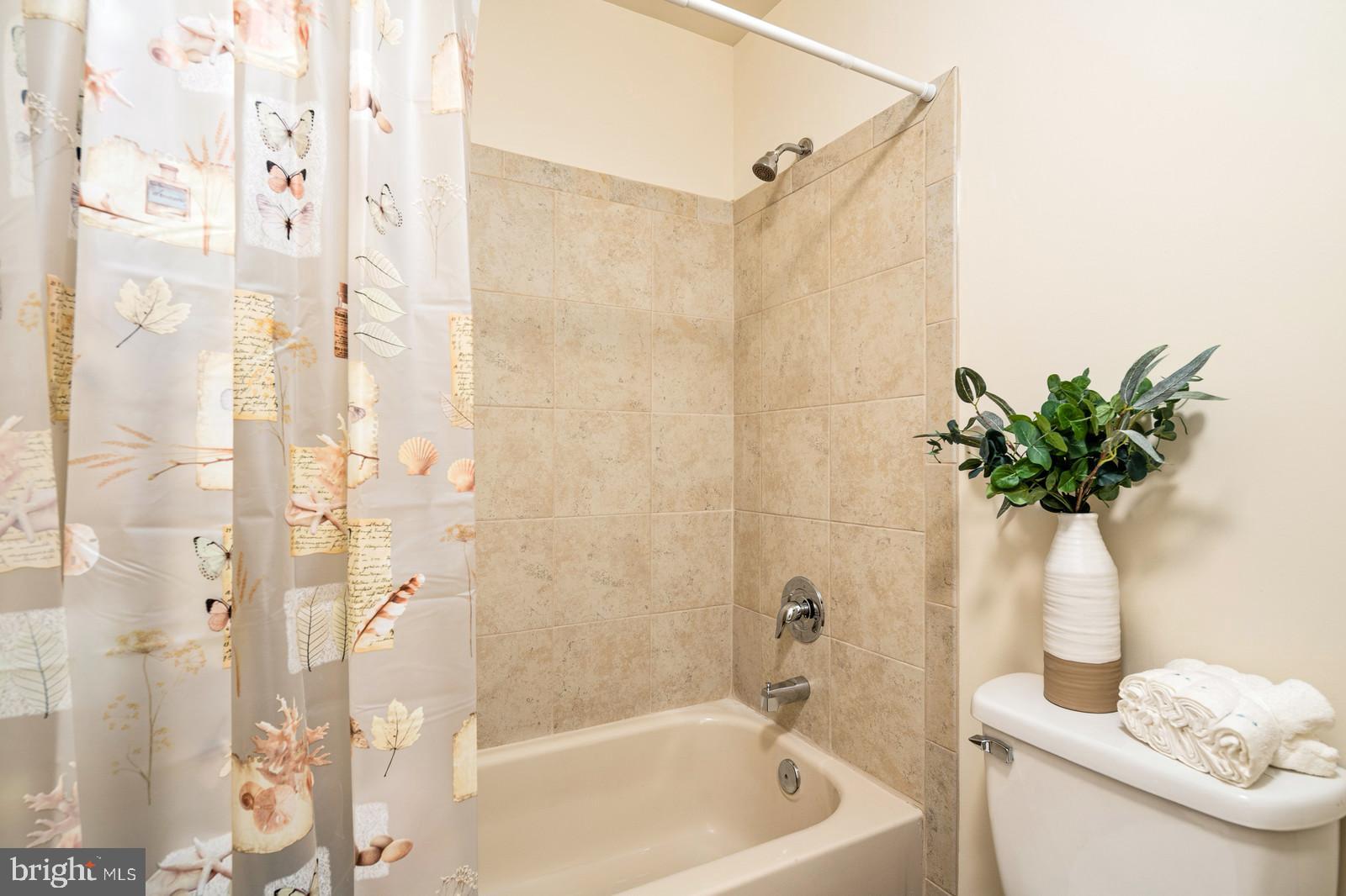 BEAUCLAIRE PLANTATION - Residential