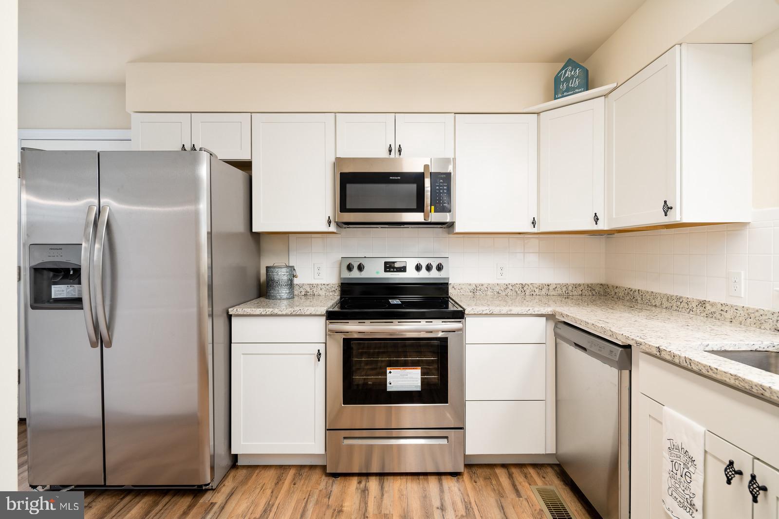 BEAUCLAIRE PLANTATION - Residential