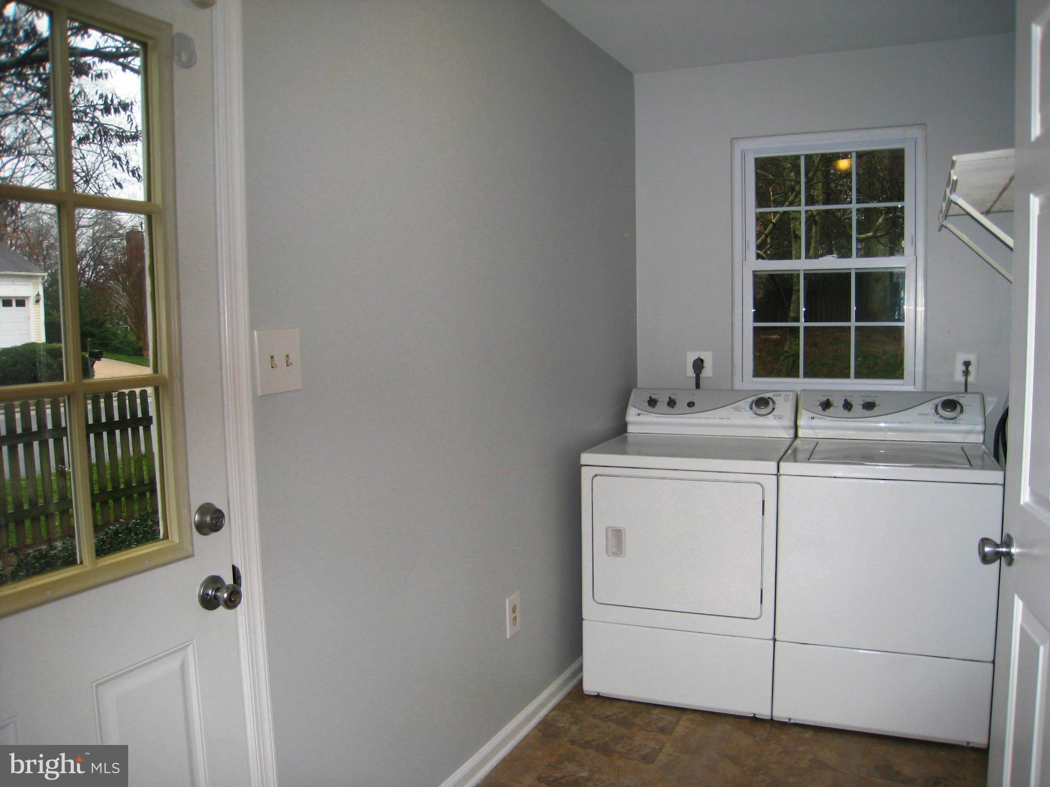 LAKE RIDGE - Residential Lease