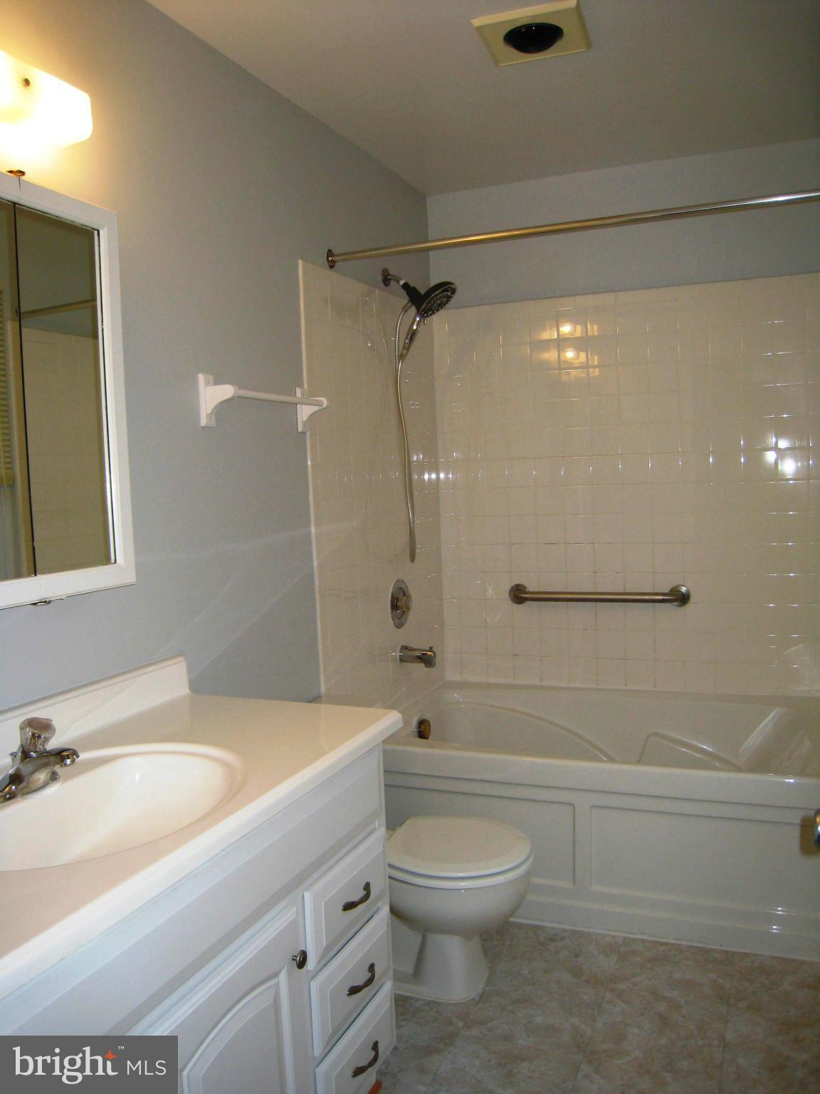 LAKE RIDGE - Residential Lease