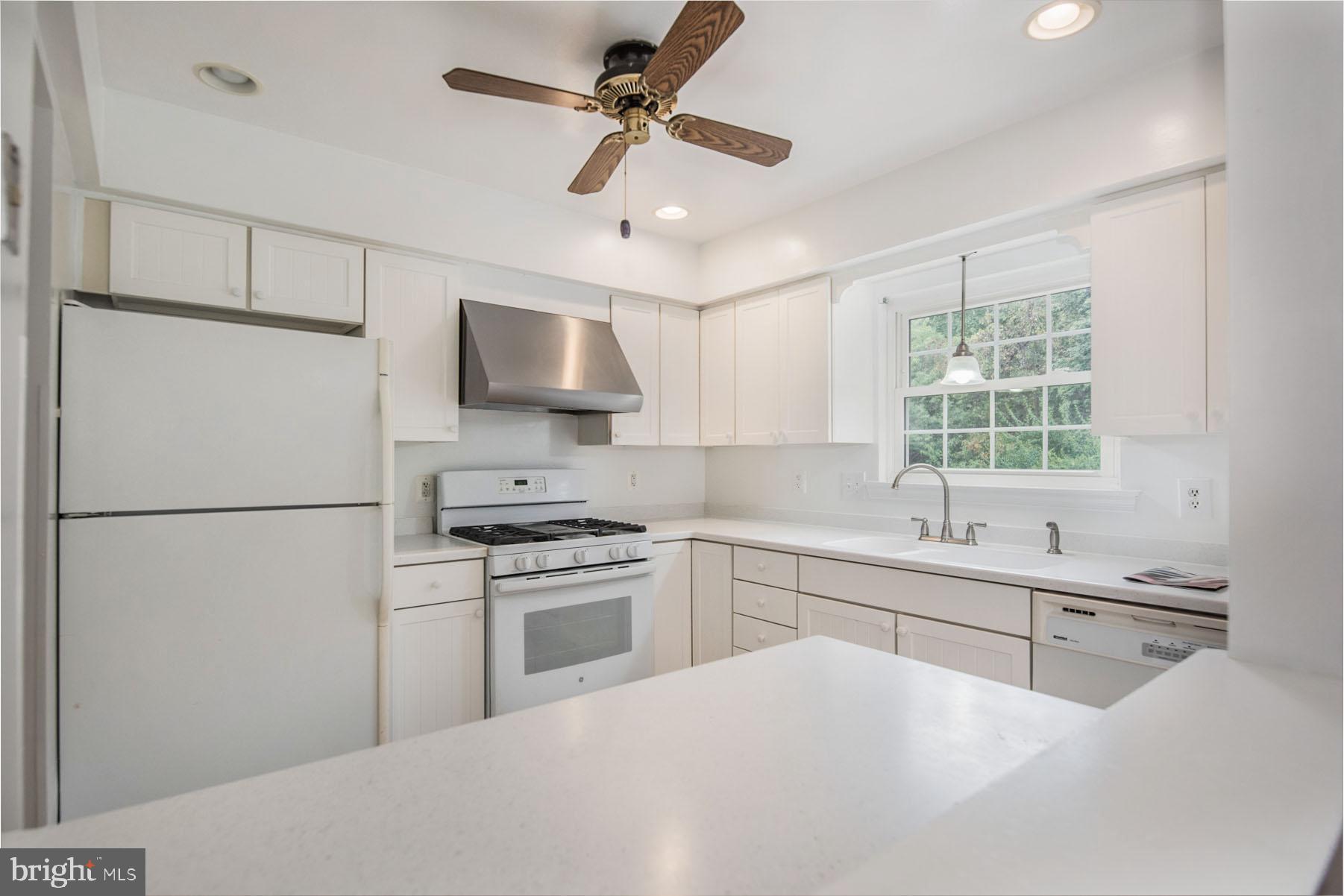 FRANKLIN FARM - Residential Lease