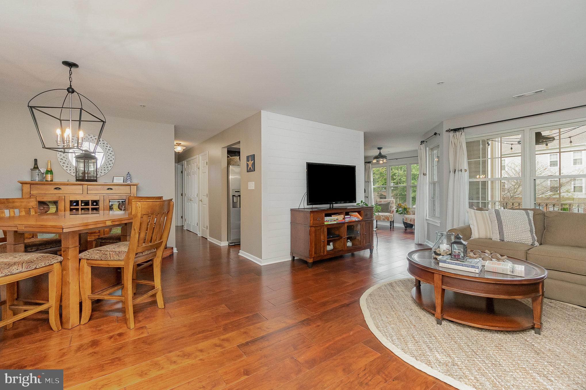 POND CONDOMINIUMS - Residential