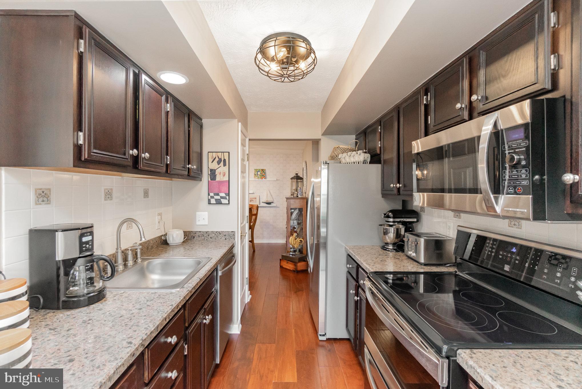 POND CONDOMINIUMS - Residential