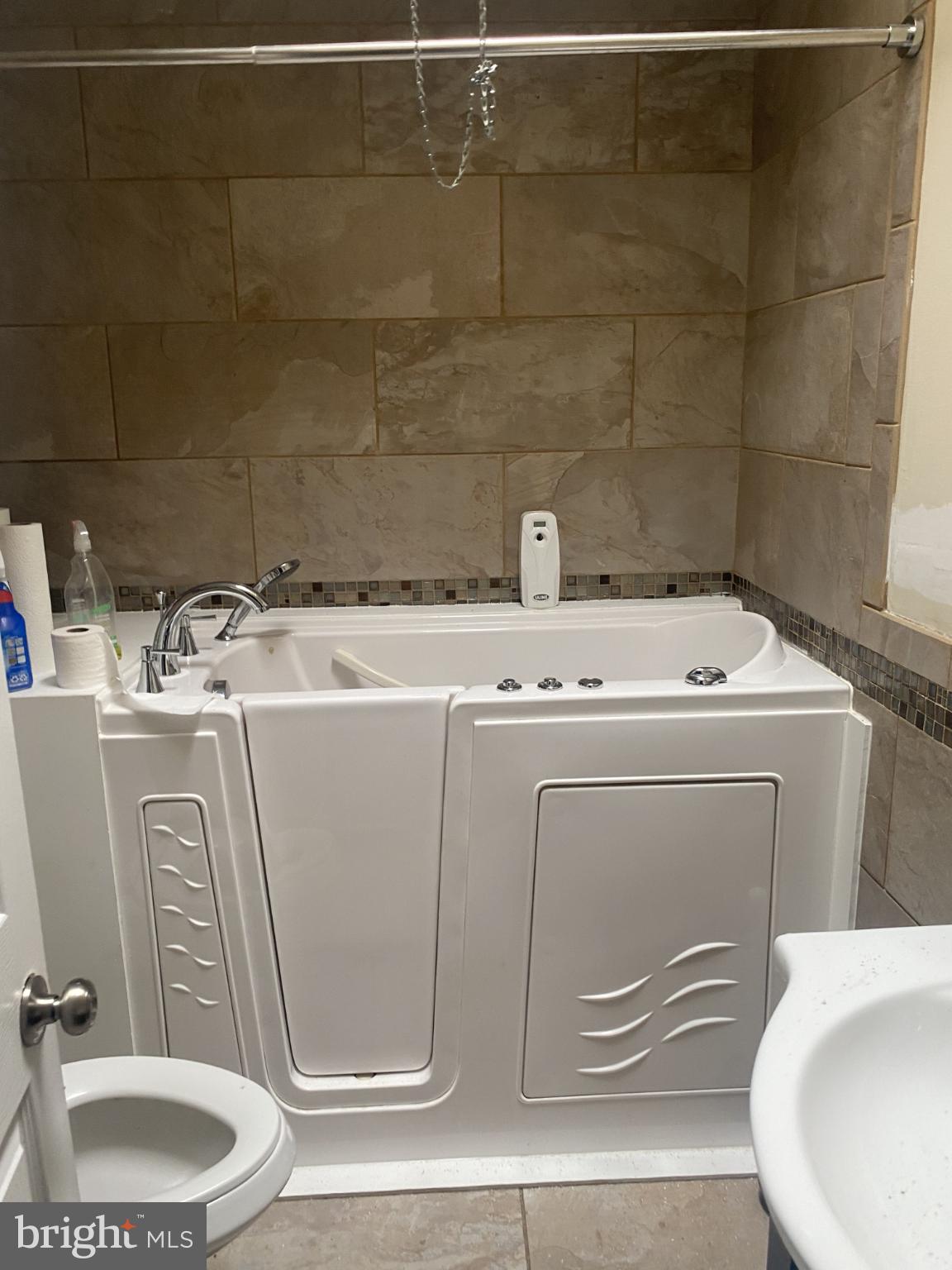 PHILADELPHIA (NORTHEAST) - Residential