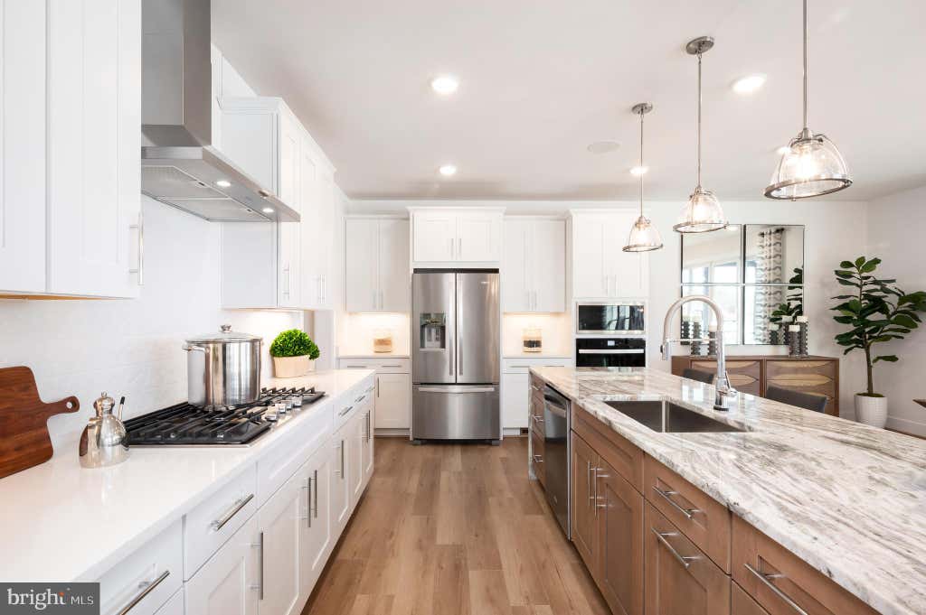 Photo of 41926 Jasper Trail Drive, ASHBURN, VA 20148 (MLS # VALO2133104)