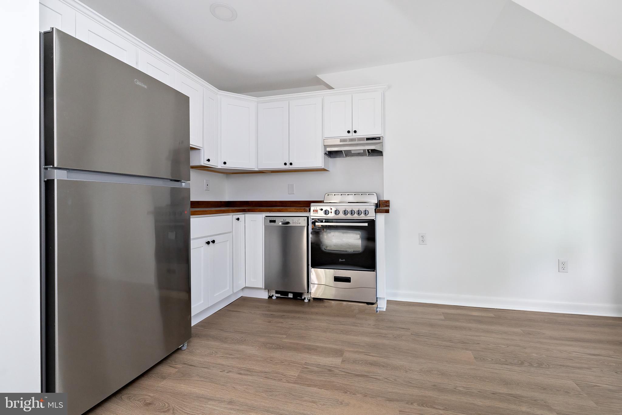 129 5TH AVENUE APT. B